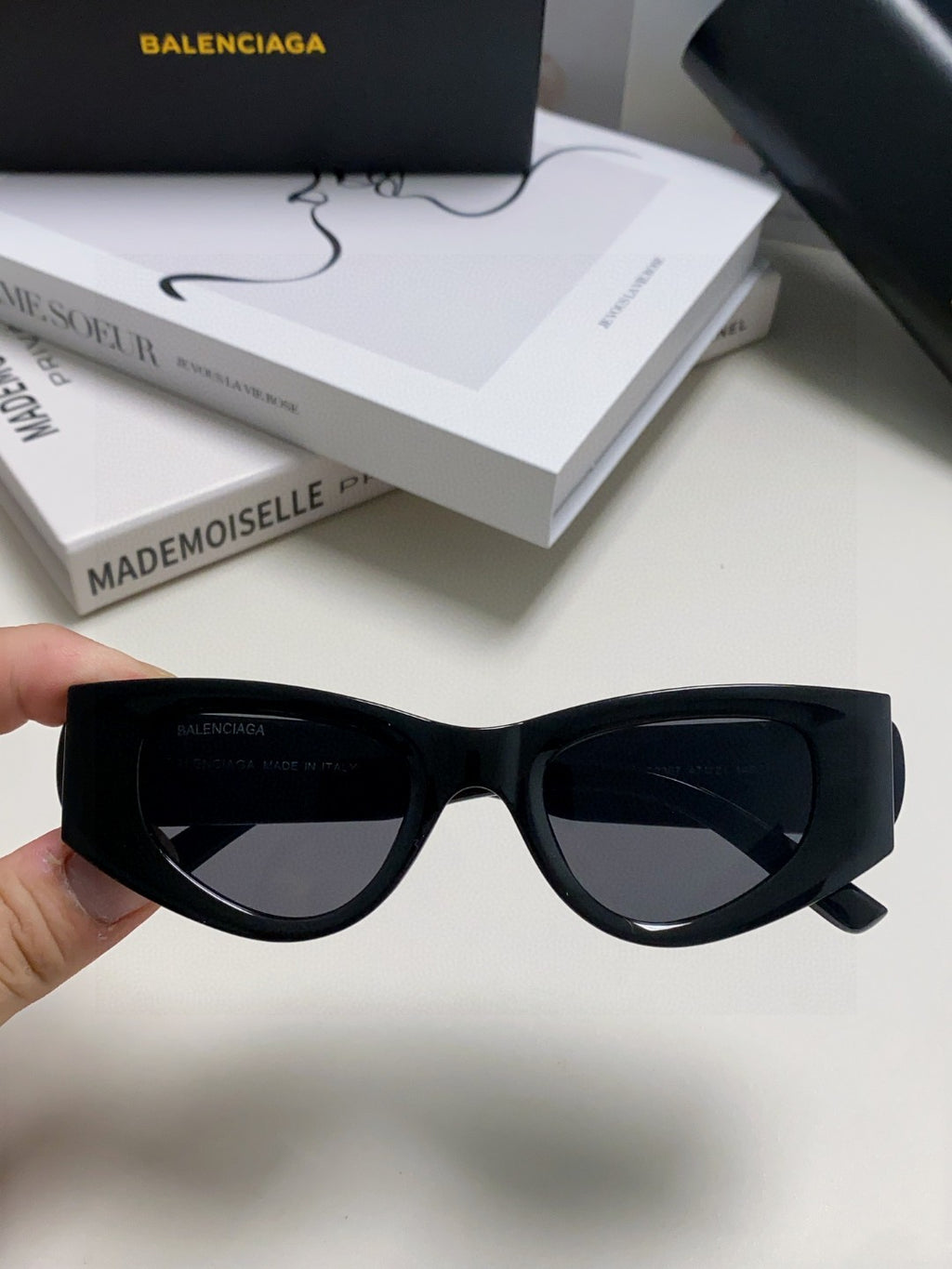 Balenciaga Polarized Cat-Eye Orange Lens Sunglasses for Men & Women - 358649 - detail image 5