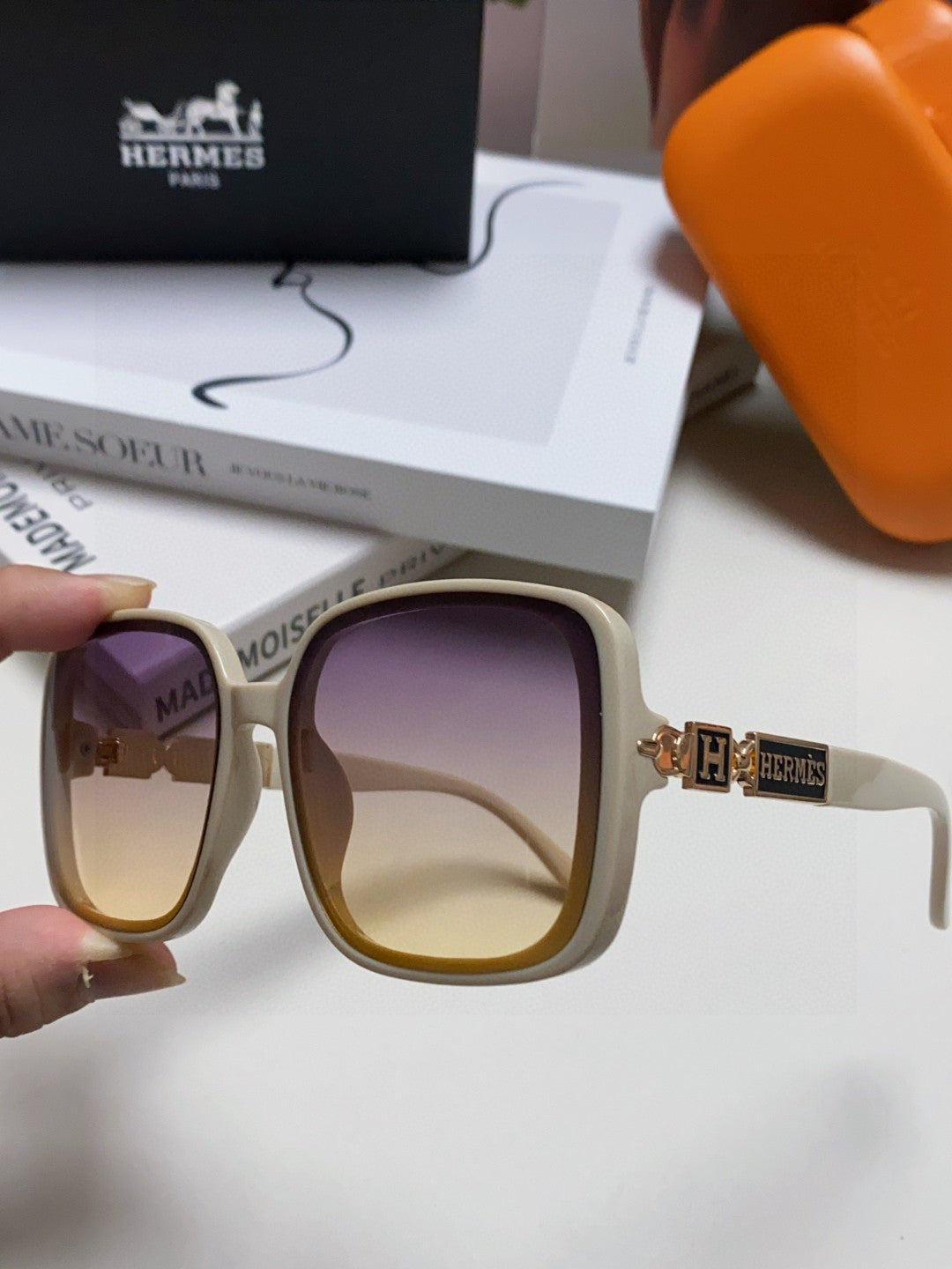 Hermès Polarized Square Brown Lens Sunglasses for Women - 358919 - detail image 5
