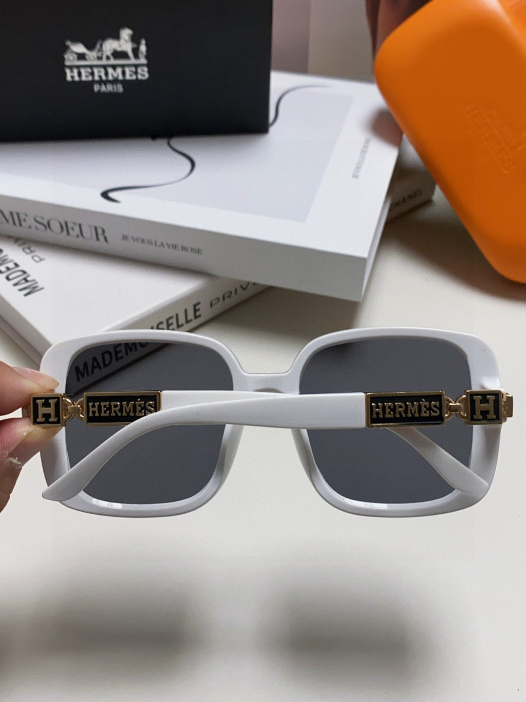 Hermès Polarized Square Black Lens Sunglasses for Women - 433001 - detail image 4