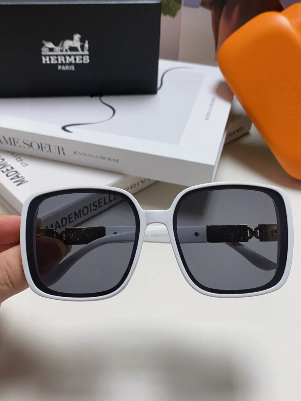 Hermès Polarized Square Black Lens Sunglasses for Women - 433001 - detail image 3