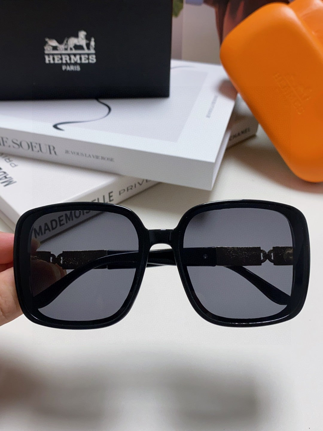 Hermès Polarized Square Black Lens Sunglasses for Women - 358921 - detail image 2