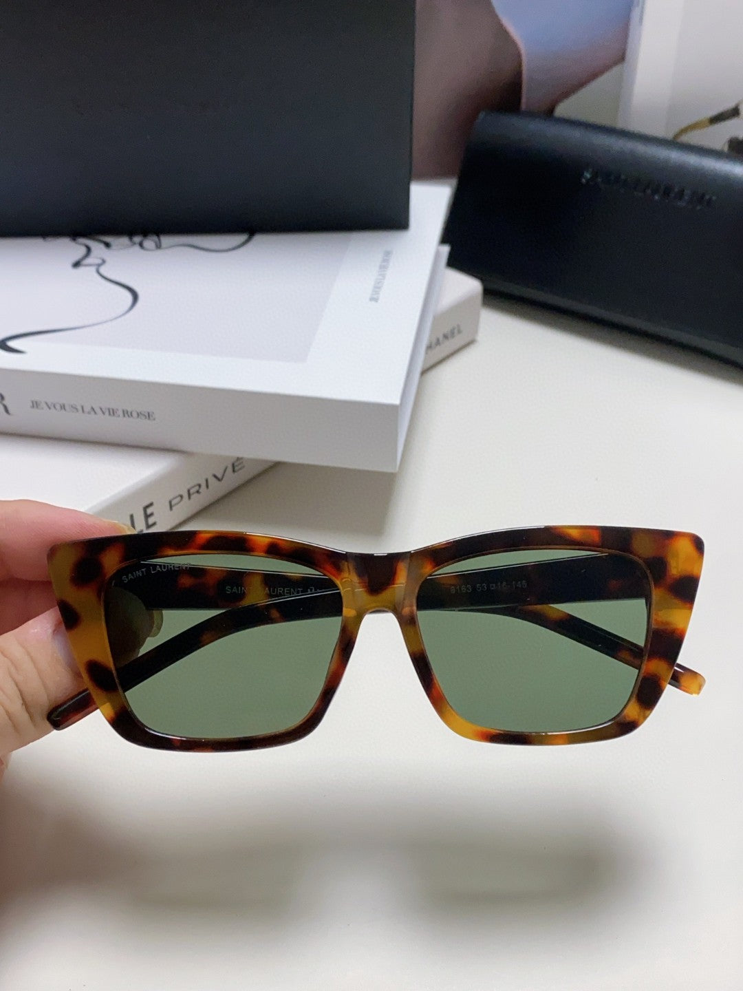 Saint Laurent Polarized Cat-Eye Silver Lens Sunglasses for Women - 465420 - detail image 3