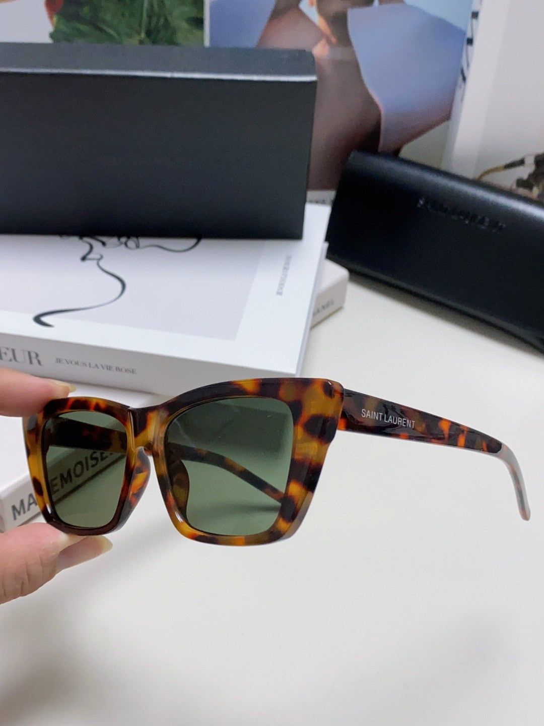 Saint Laurent Polarized Cat-Eye Silver Lens Sunglasses for Women - 465420 - detail image 5