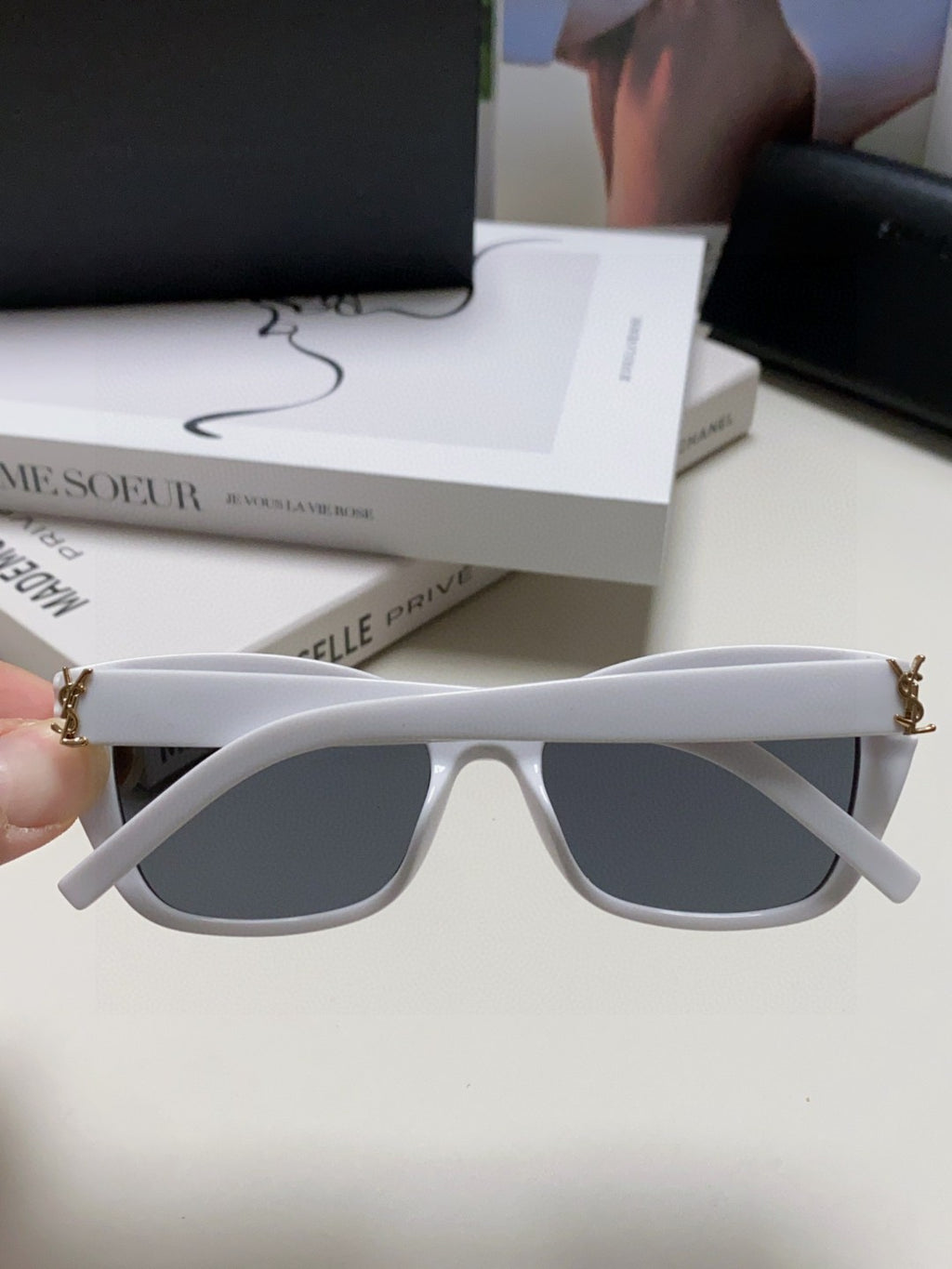 Saint Laurent Polarized Cat-Eye Silver Lens Sunglasses for Women - detail image 4