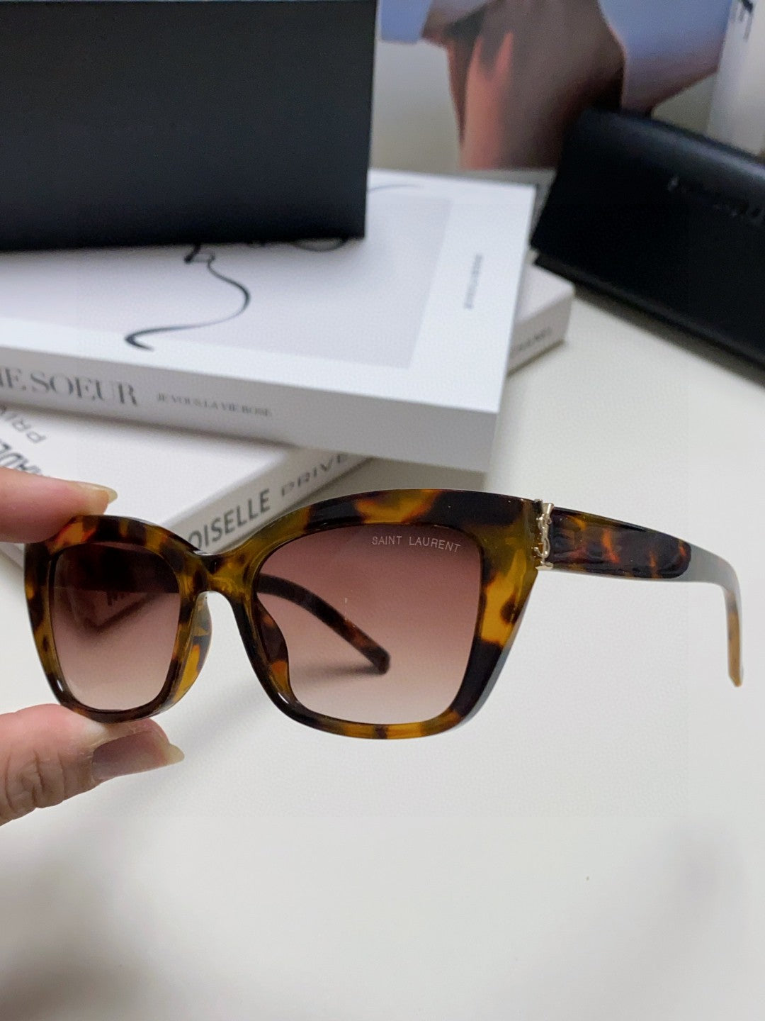 Saint Laurent Polarized Cat-Eye Black Lens Sunglasses for Women - 465422 - detail image 7