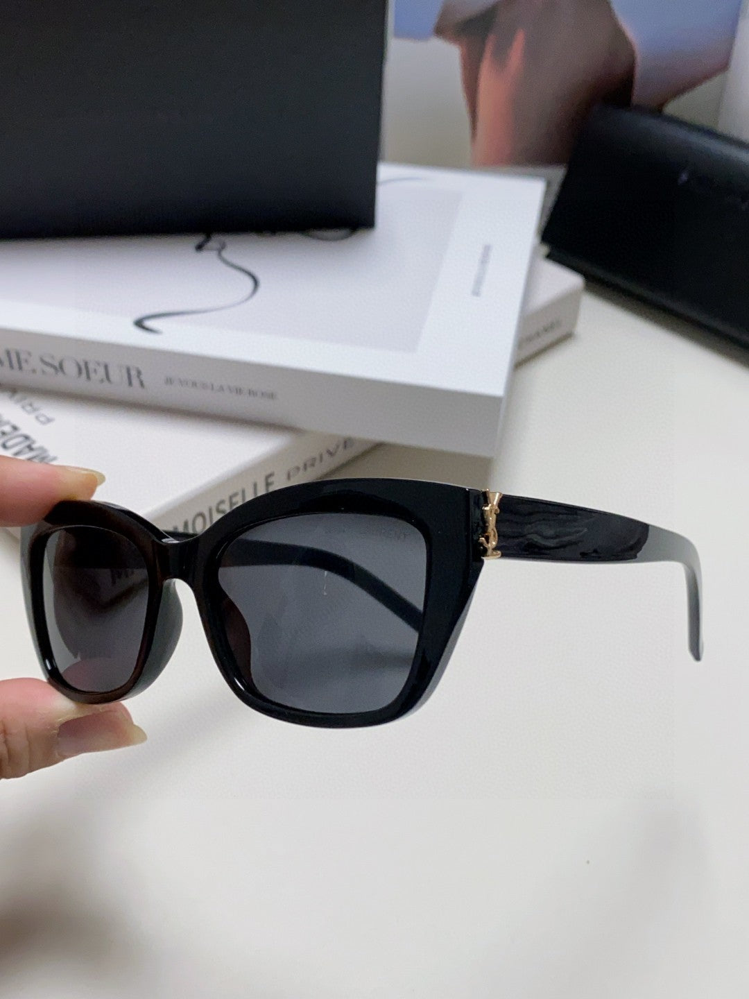 Saint Laurent Polarized Cat-Eye Black Lens Sunglasses for Women - detail image 7