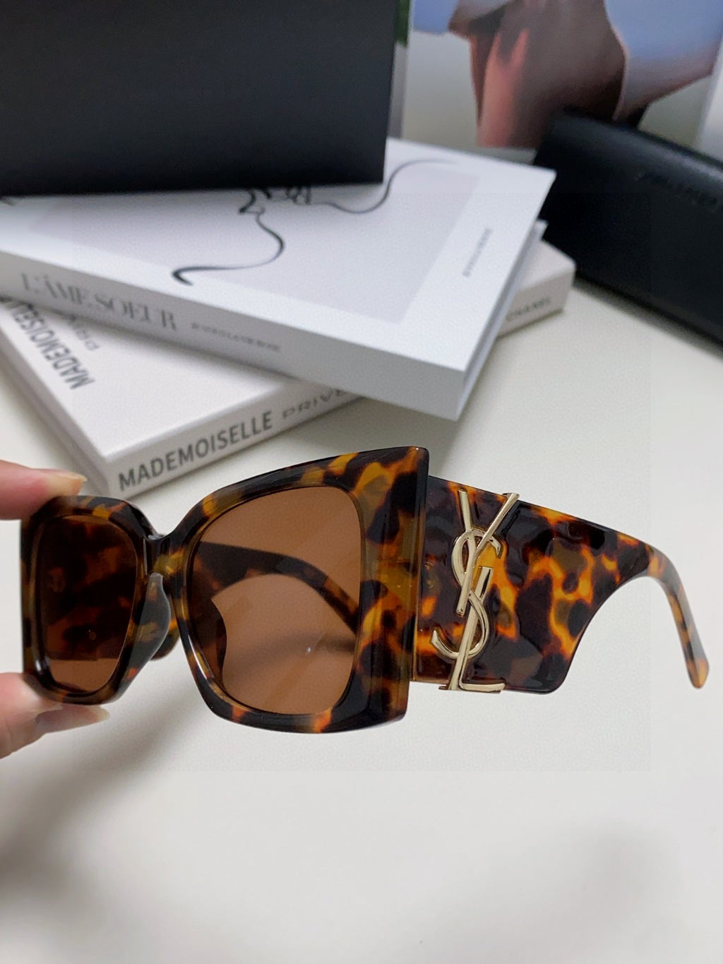 Saint Laurent Fashion Black Lens Sunglasses for Men & Women - 465426 - detail image 5