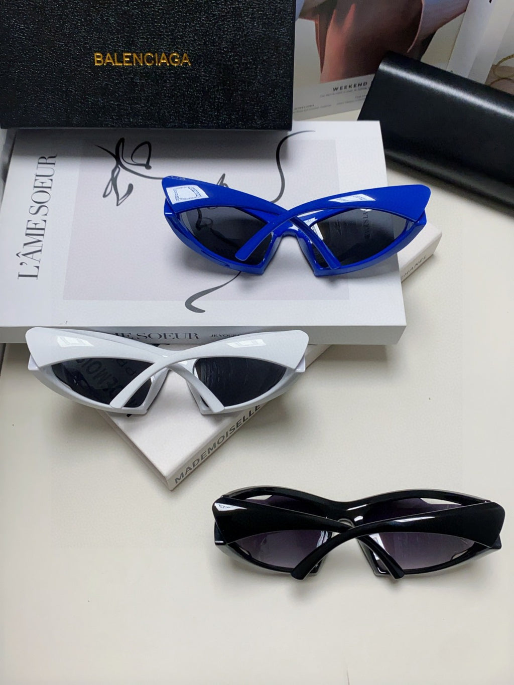 Balenciaga BB0318S Fashion Blue Lens Sunglasses for Men & Women - detail image 8
