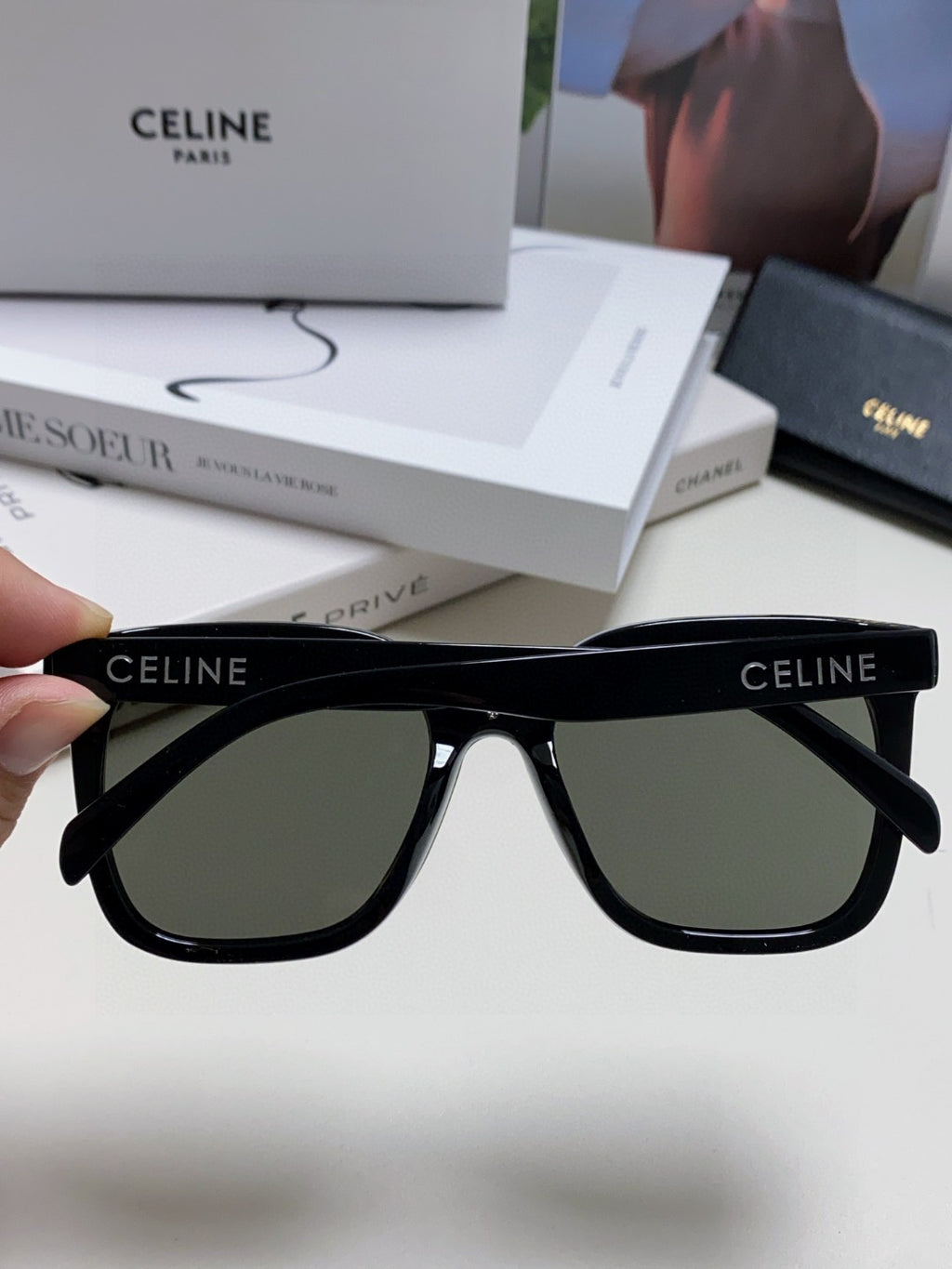 Celine Fashion Black Lens Sunglasses for Men & Women - 415648 - detail image 4