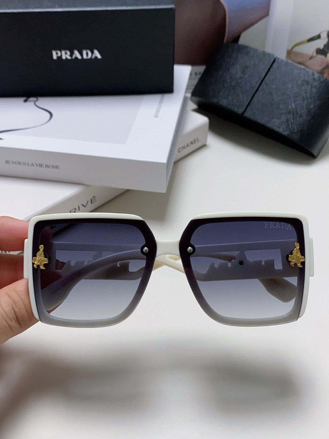 Prada Fashion Silver Lens Sunglasses for Men & Women - 432167 - detail image 3