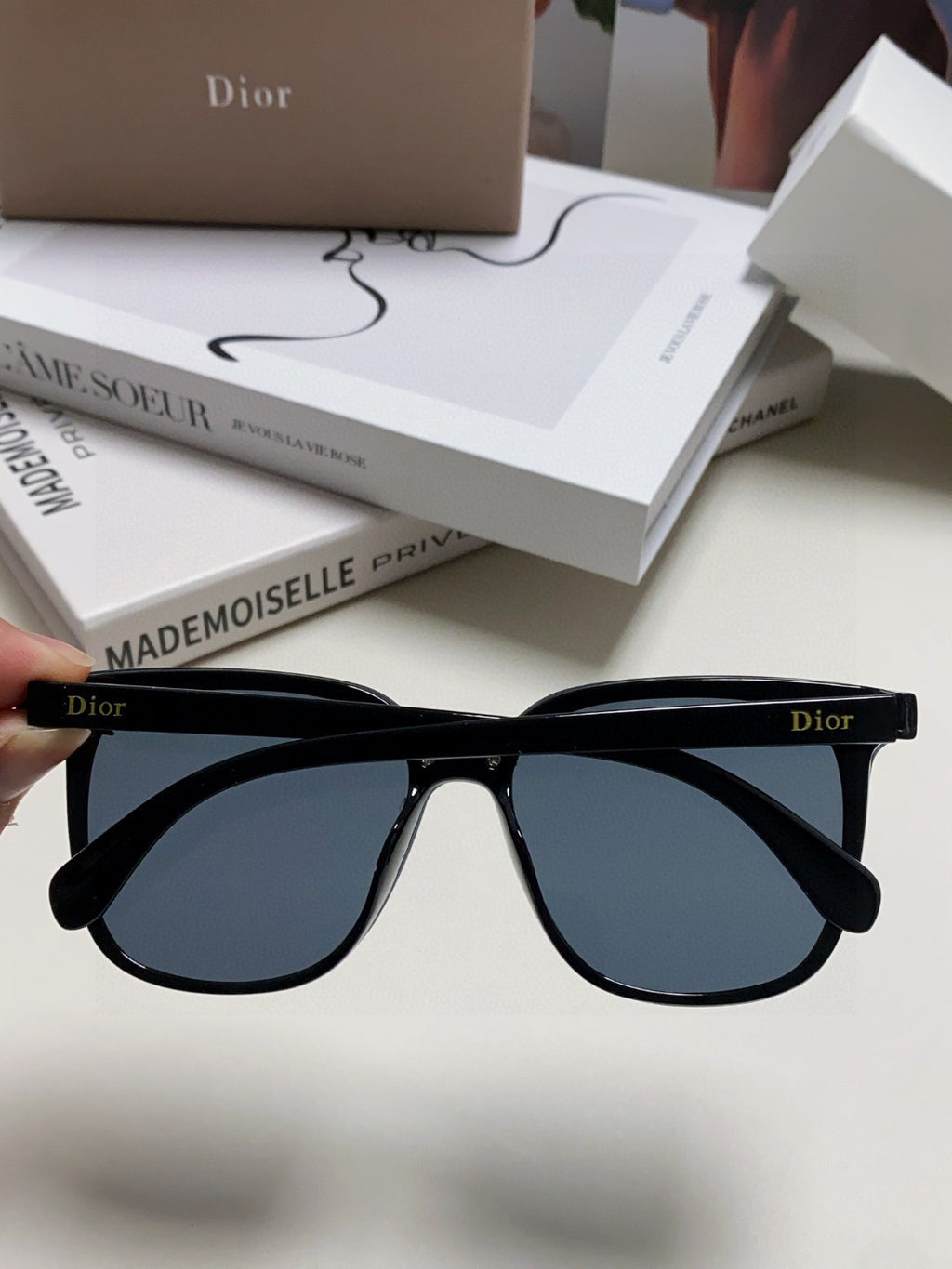 Dior Polarized Fashion Blue Lens Sunglasses for Men & Women - 382395 - detail image 4