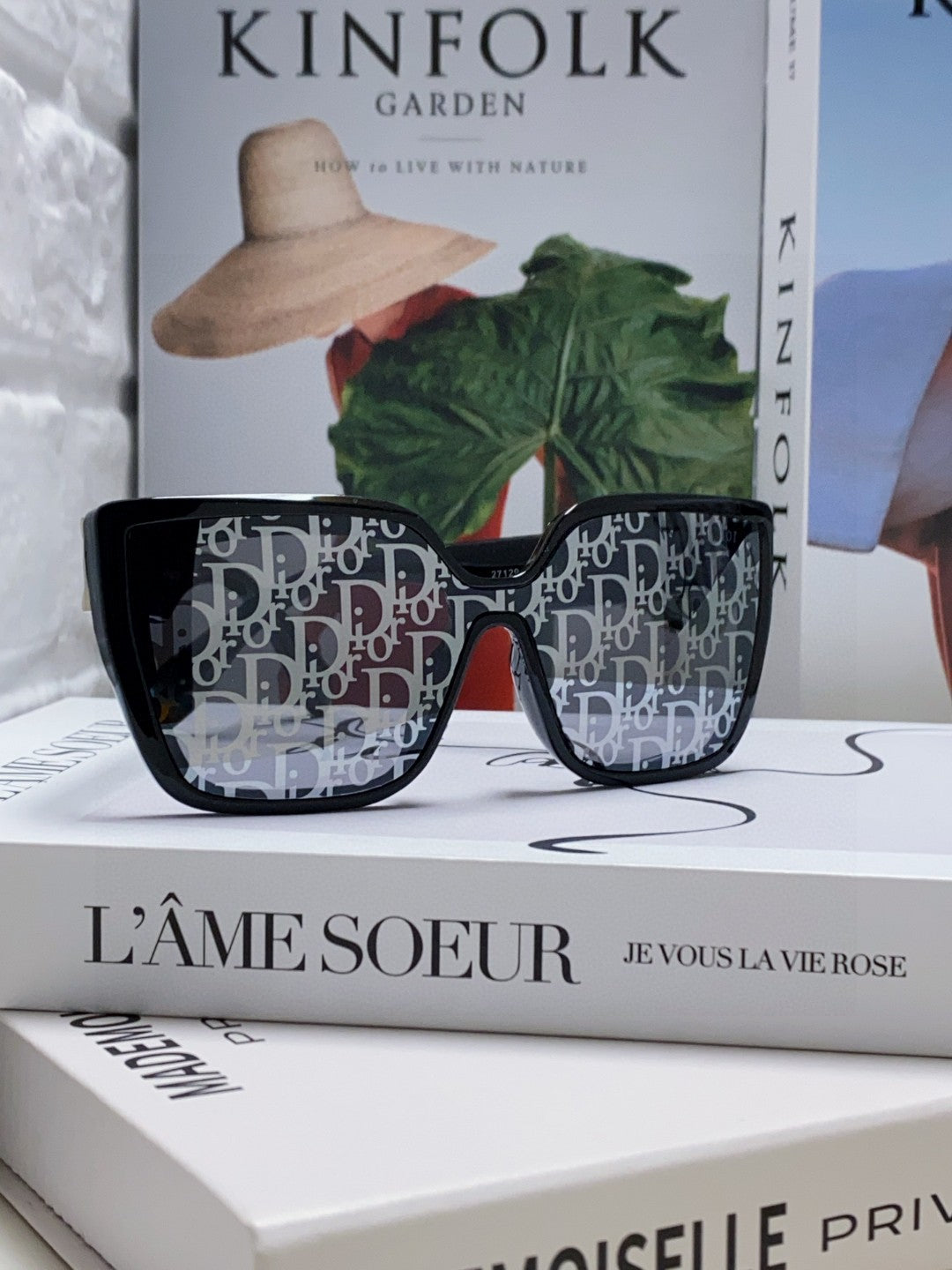 Dior Fashion Silver Lens Sunglasses for Women - 382432