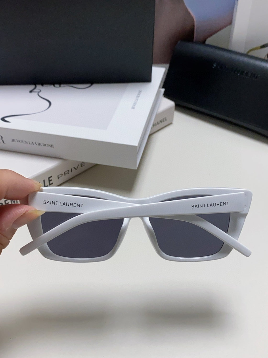 Saint Laurent Polarized Oversized Red Lens Sunglasses for Men & Women - detail image 4