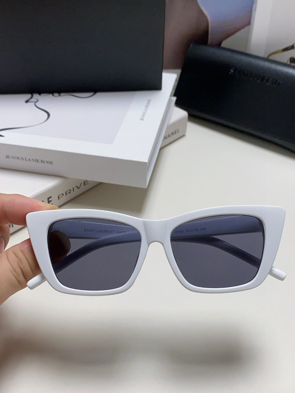 Saint Laurent Polarized Oversized Red Lens Sunglasses for Men & Women - detail image 3