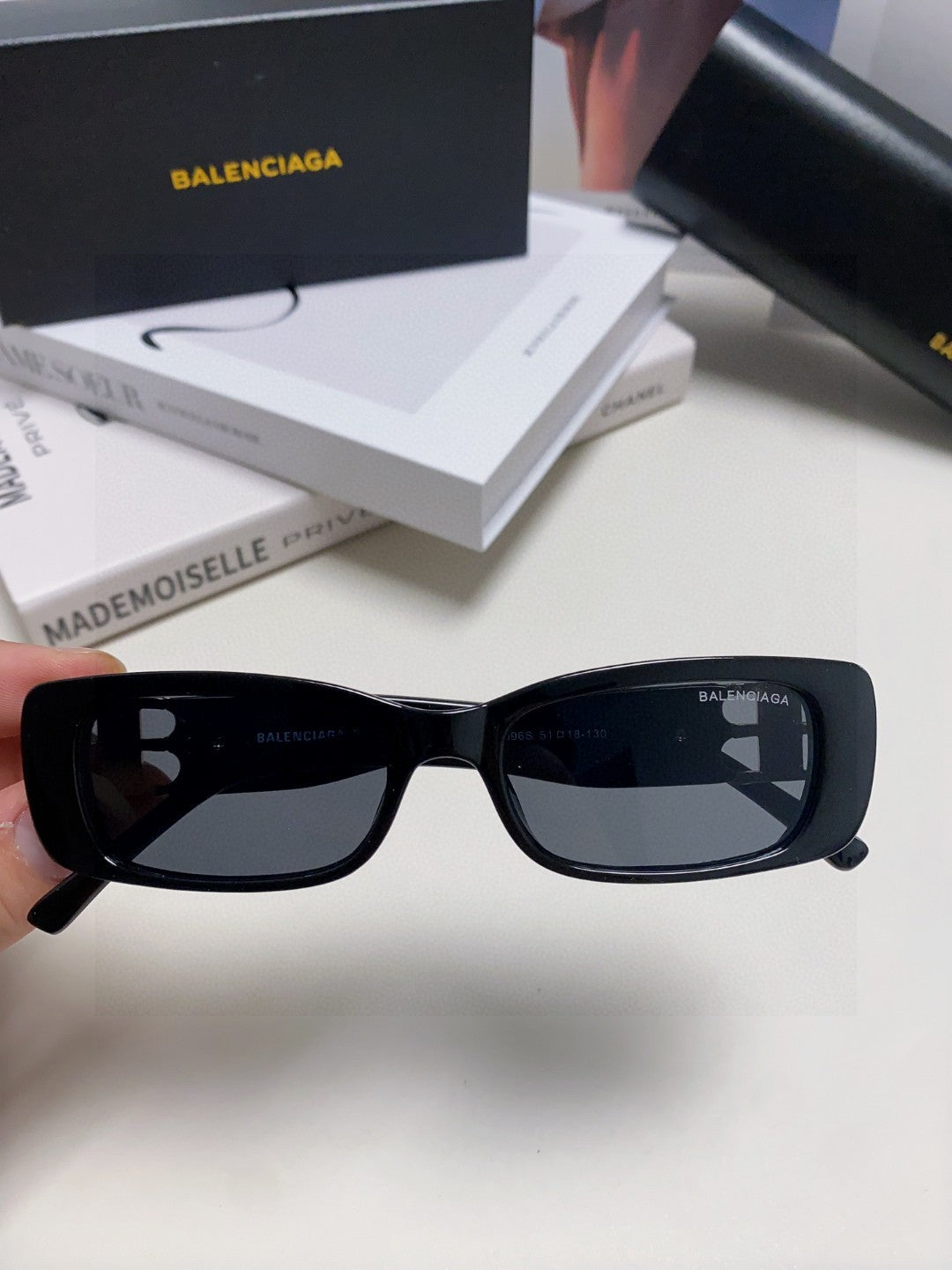 Balenciaga Rectangular Orange Lens Sunglasses for Men & Women - 382929 - detail image 5