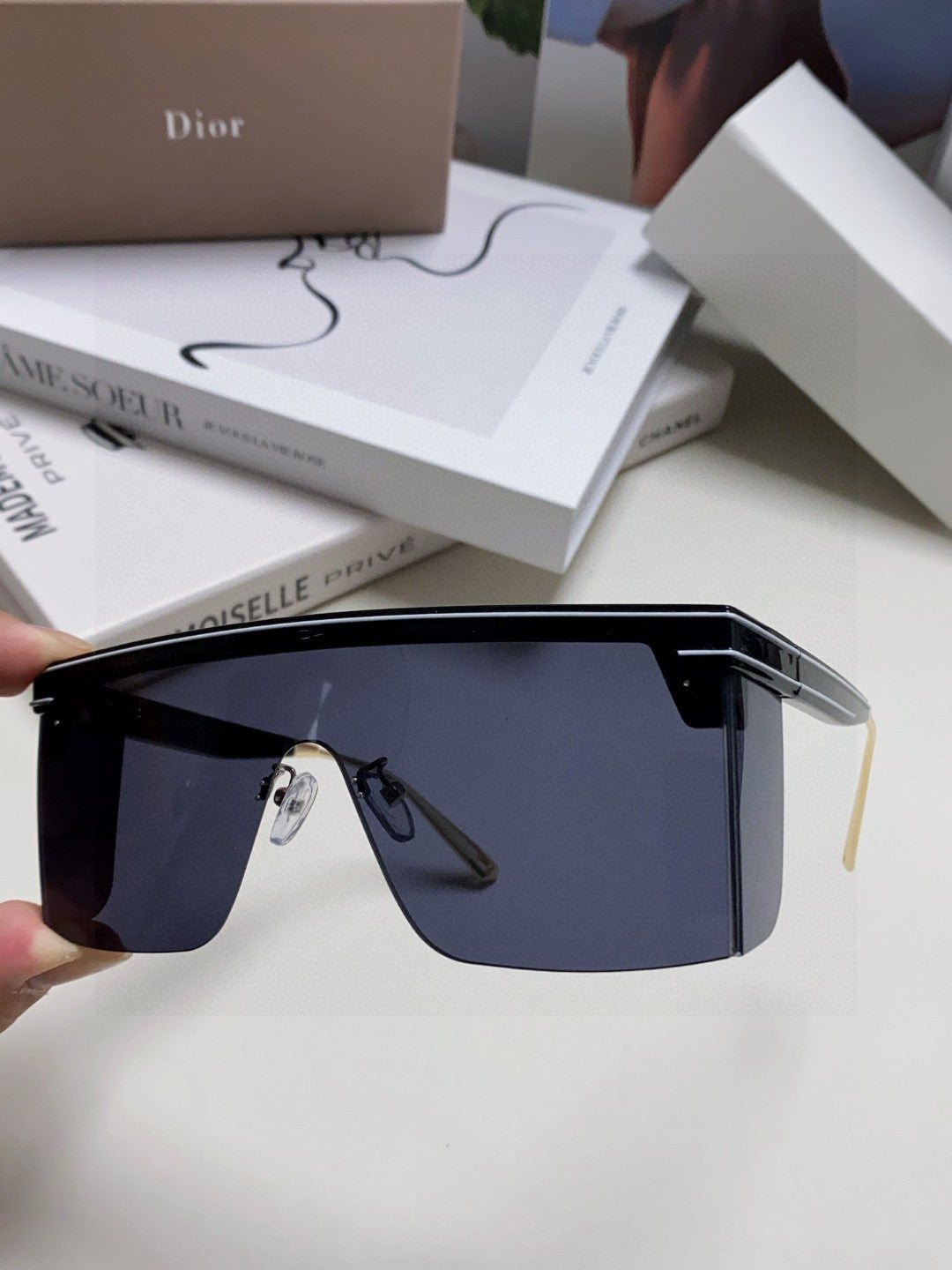 Dior Oversized Gold Lens Sunglasses for Men & Women - detail image 5