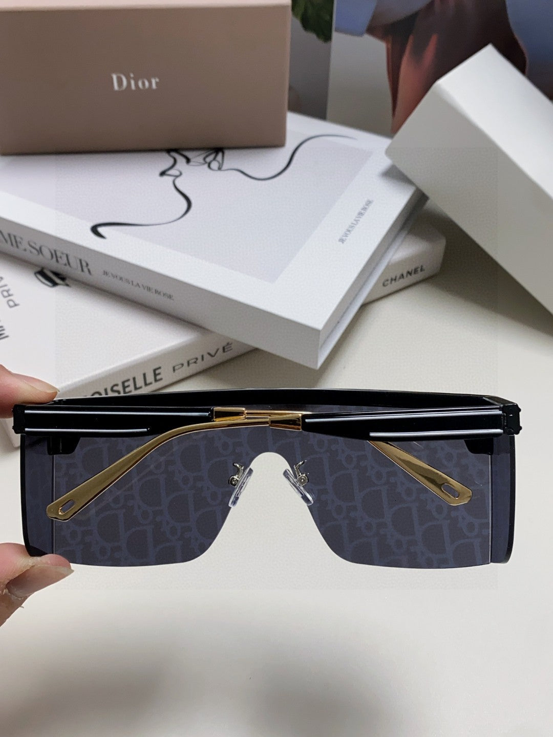 Dior Oversized Red Lens Sunglasses for Men & Women - detail image 3
