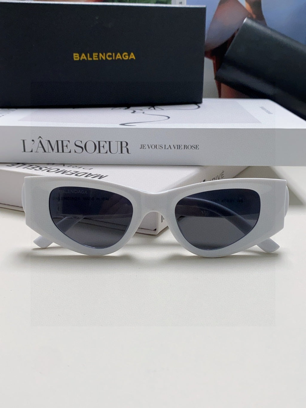 Balenciaga Polarized Cat-Eye Silver Lens Sunglasses for Men & Women - 449634 - detail image 6
