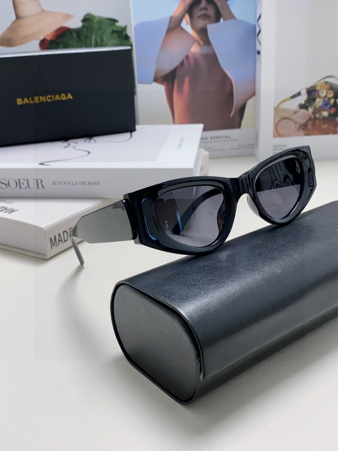 Balenciaga Polarized Cat-Eye Orange Lens Sunglasses for Men & Women - 449635 - detail image 9