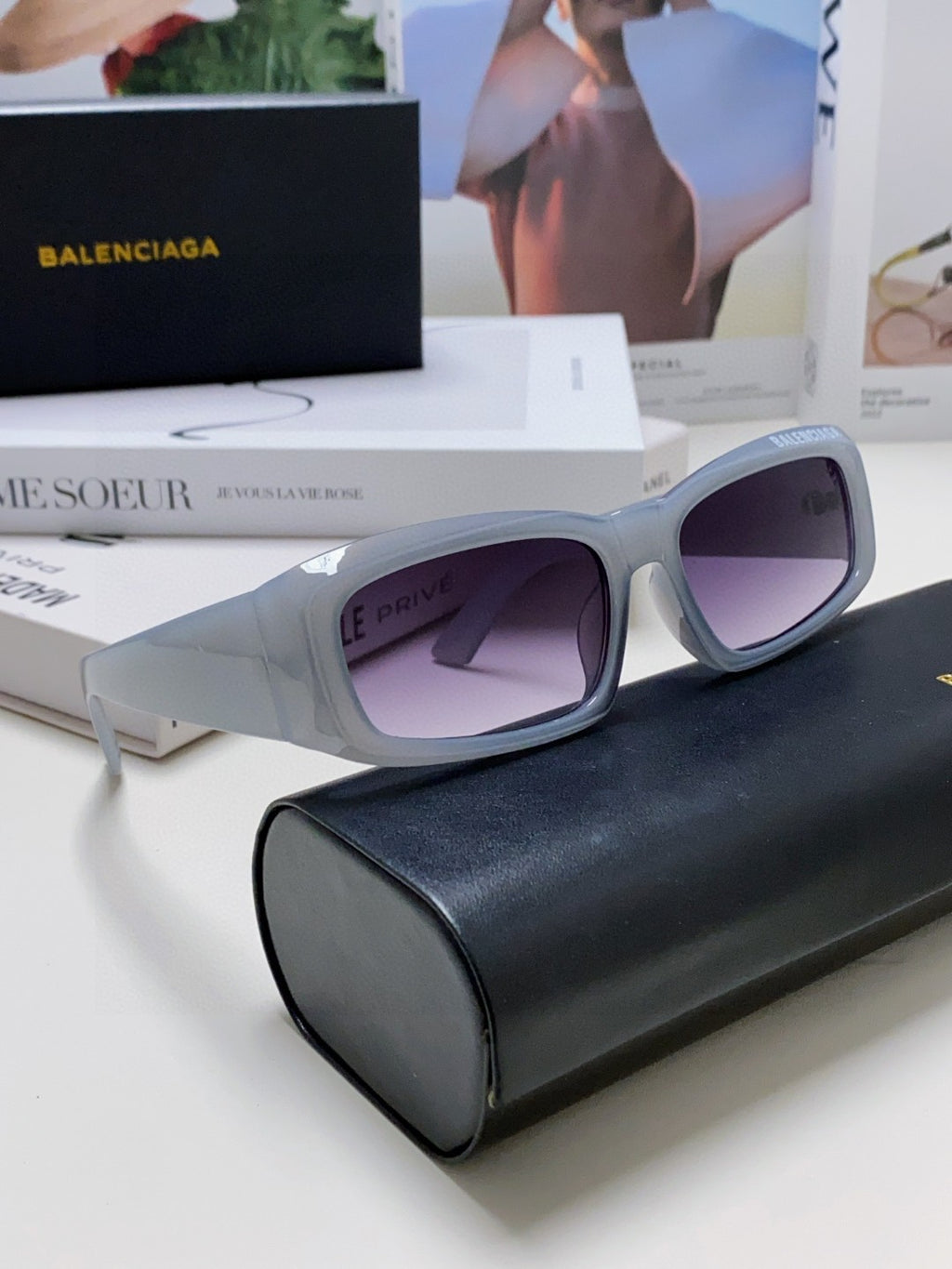 Balenciaga Square Gold Lens Sunglasses for Men & Women - 449637 - detail image 9