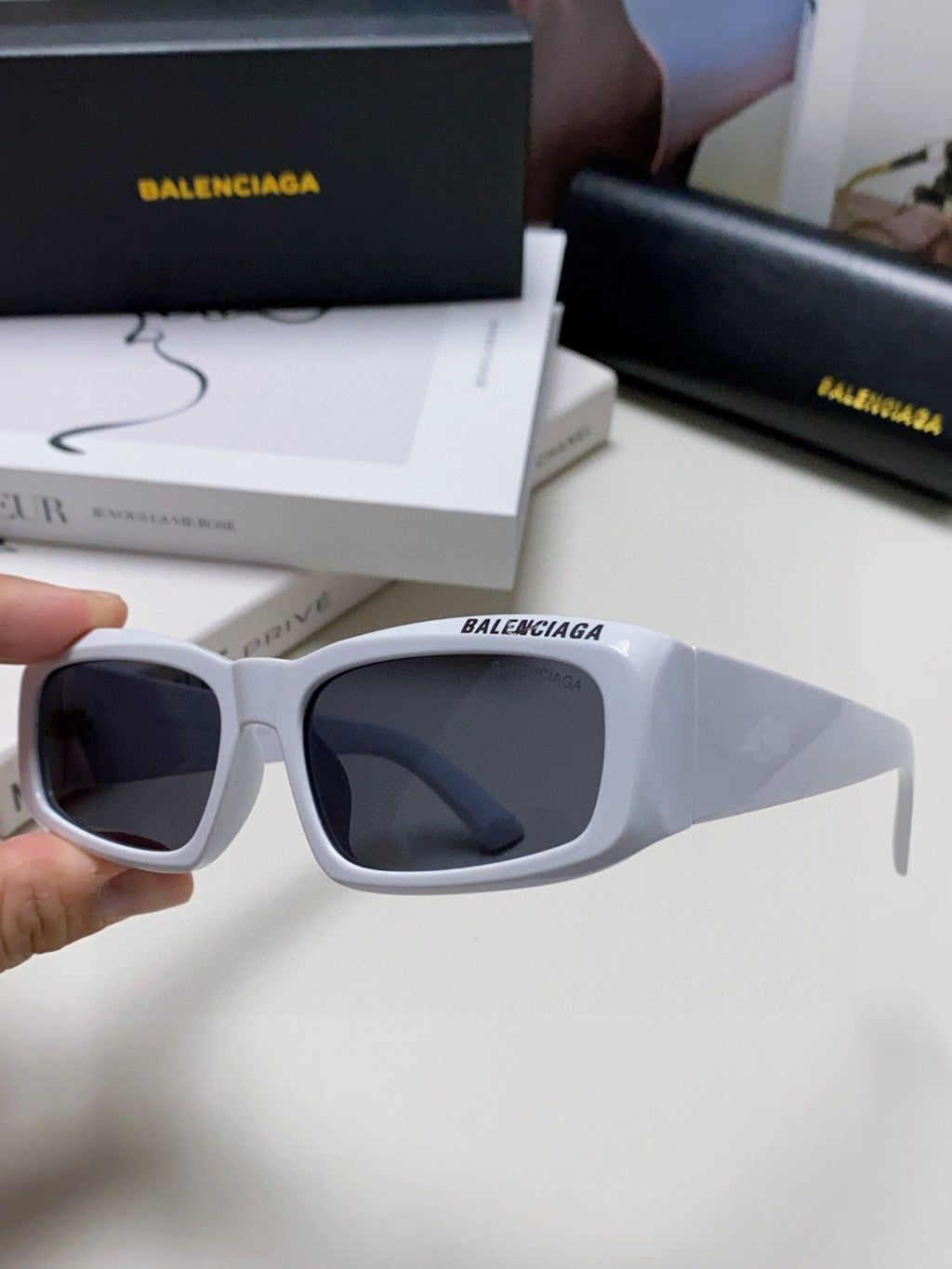 Balenciaga Square Gold Lens Sunglasses for Men & Women - 416106 - detail image 5