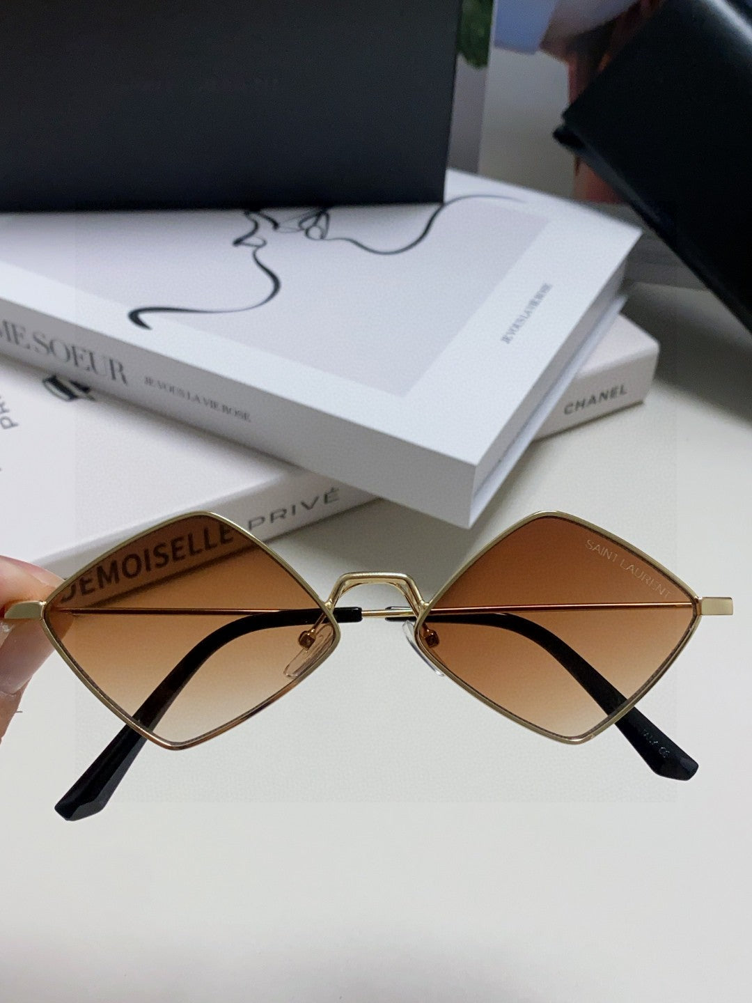 Saint Laurent Fashion Gray Lens Sunglasses for Women - 449195 - detail image 2