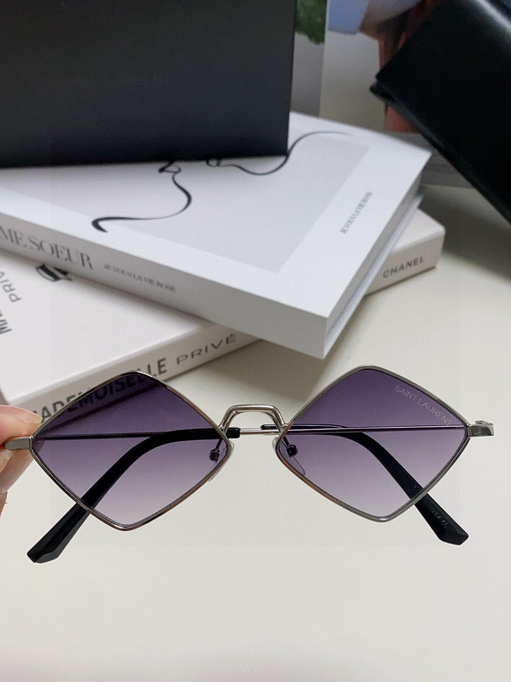 Saint Laurent Fashion Black Lens Sunglasses for Women - 415558 - detail image 5