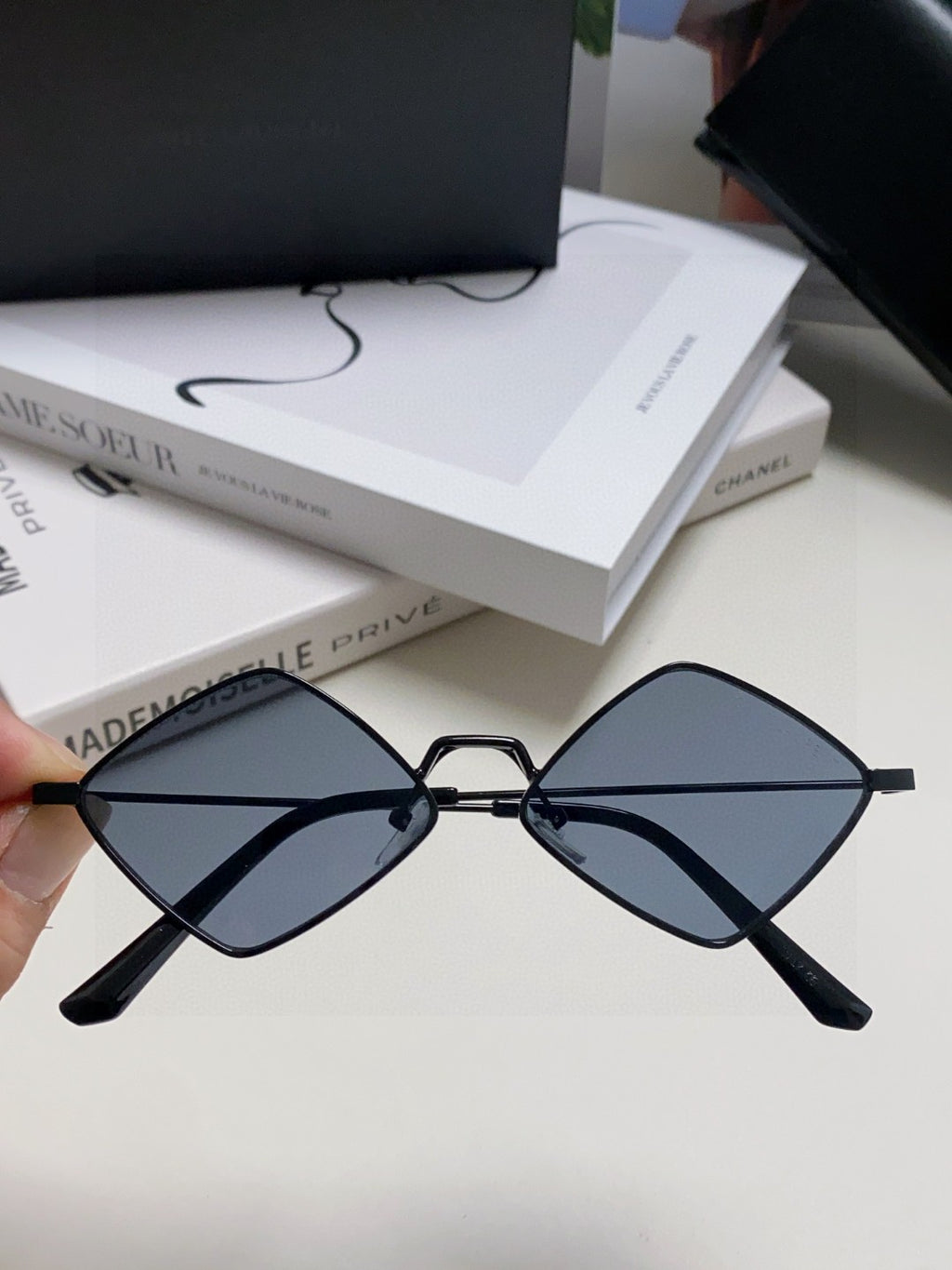 Saint Laurent Fashion Red Lens Sunglasses for Women - detail image 5