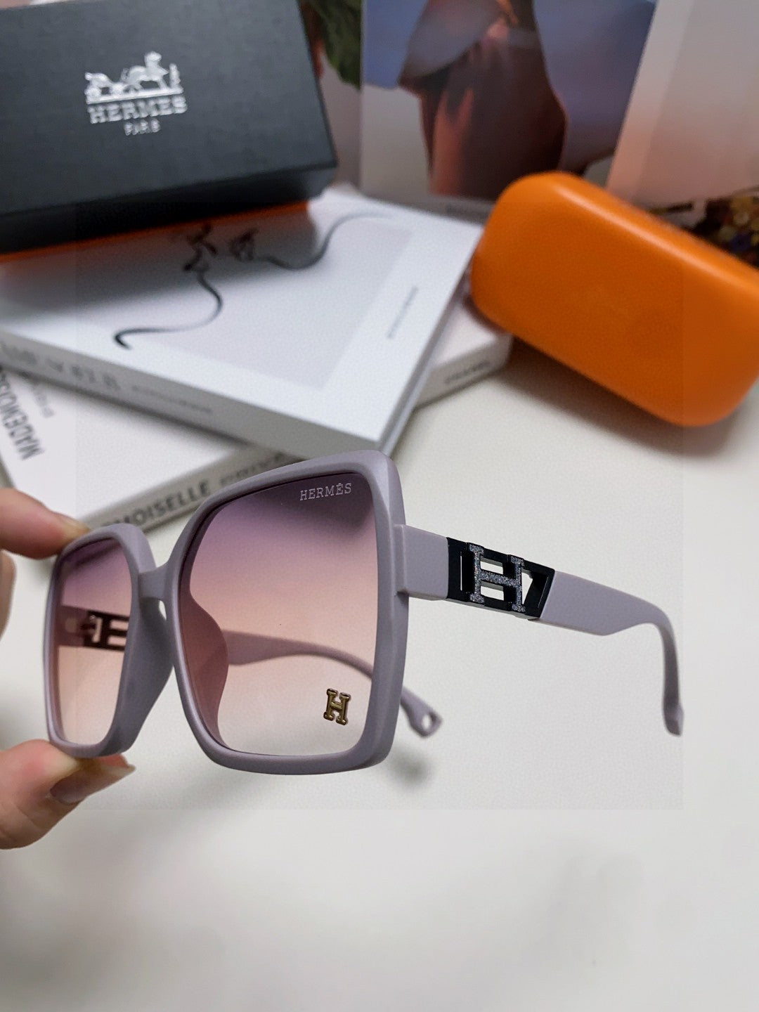 Hermès Square Gray Lens Sunglasses for Men & Women - 416511 - detail image 4
