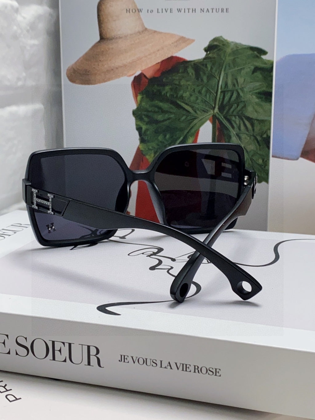 Hermès Square Black Lens Sunglasses for Men & Women - 416513