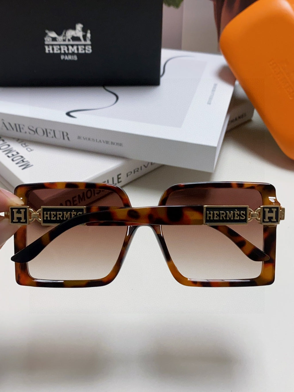 Hermès Square Red Lens Sunglasses for Women - 416516 - detail image 4