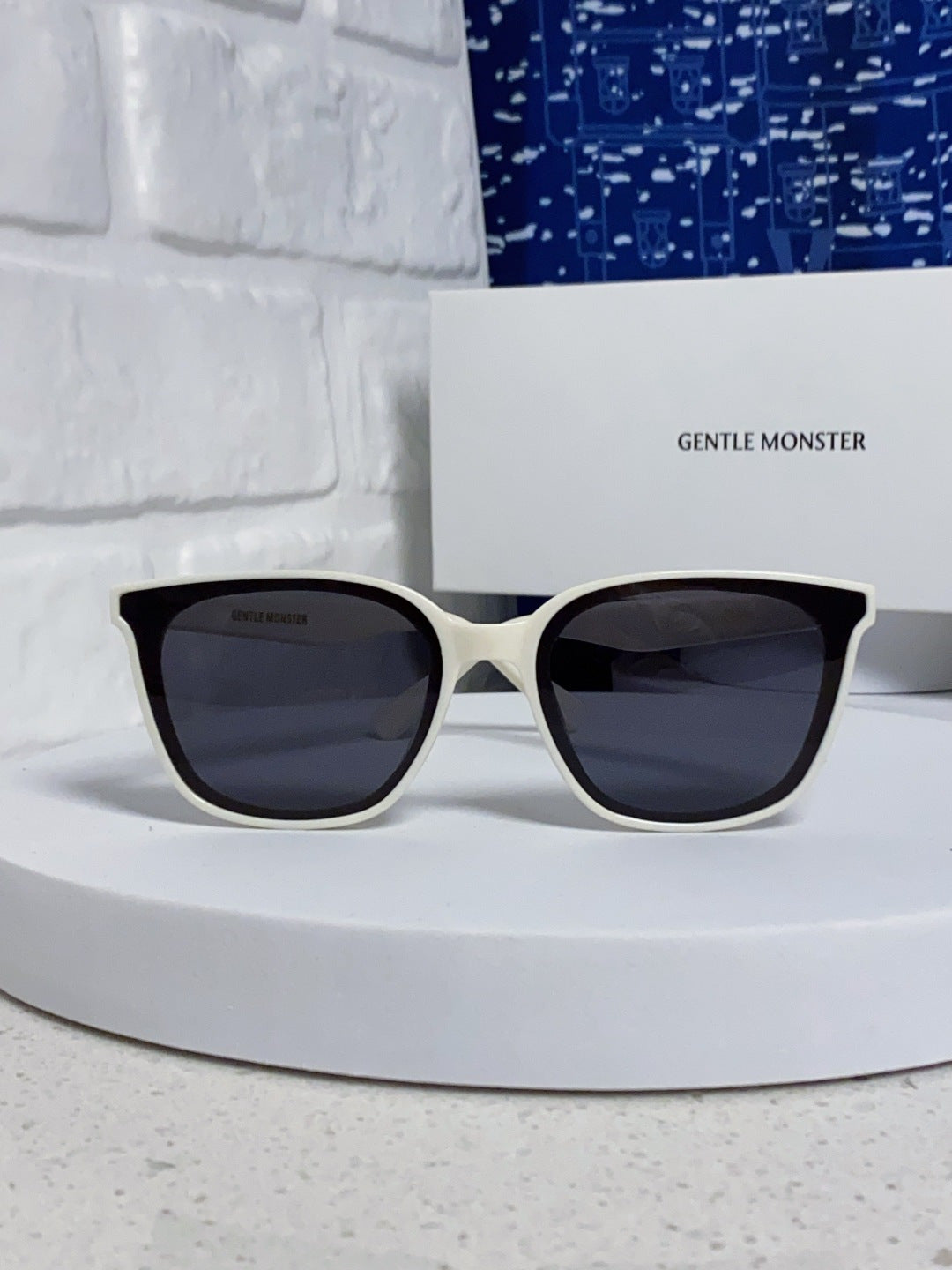 Gentle Monster PLOT Polarized Fashion Silver Lens Sunglasses for Men - detail image 2
