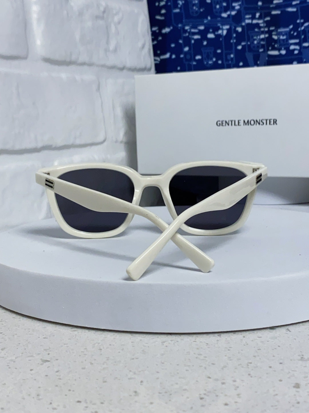 Gentle Monster PLOT Polarized Fashion Silver Lens Sunglasses for Men - detail image 3