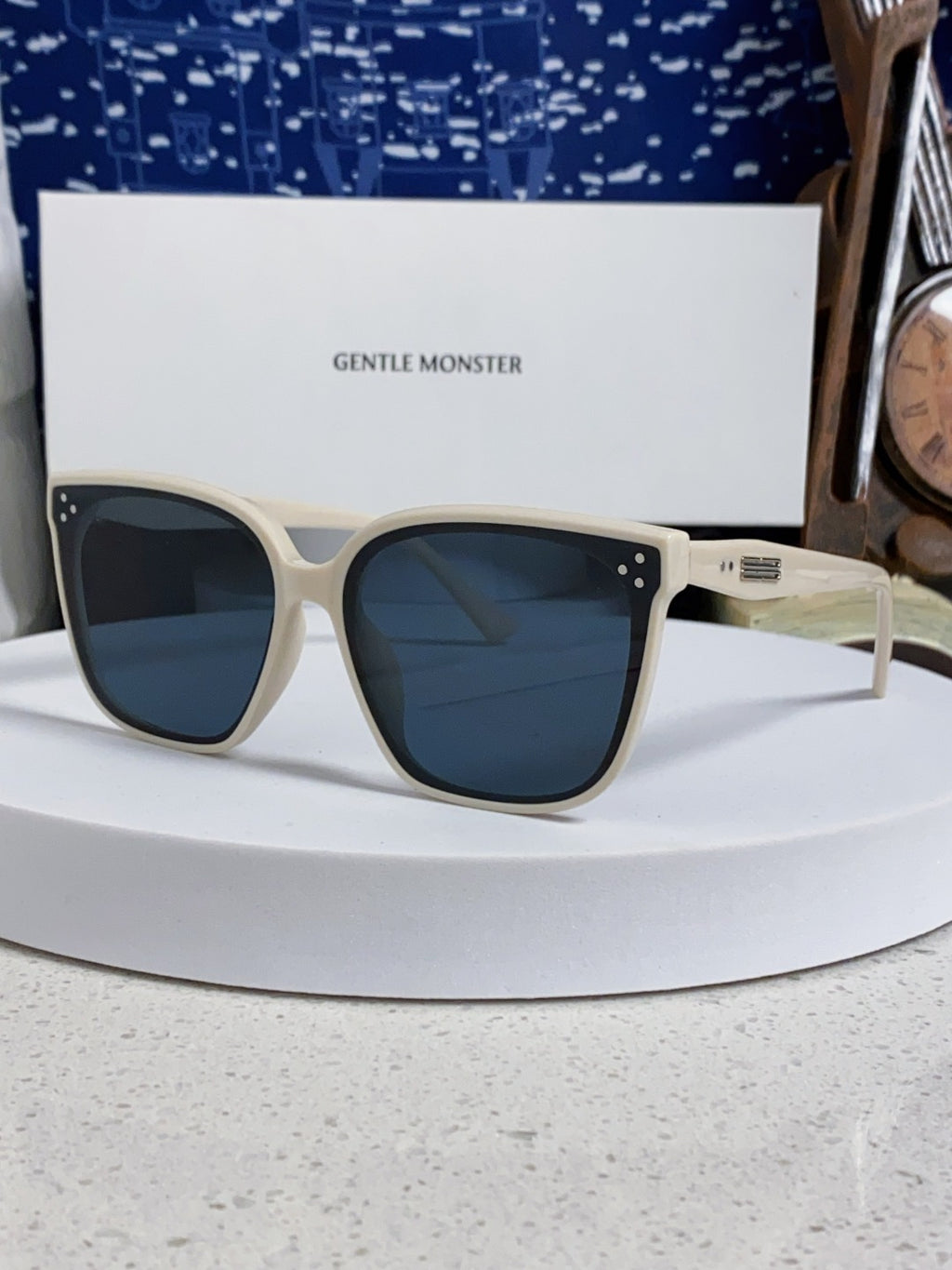 Gentle Monster PALETTE Fashion Black Lens Sunglasses for Men & Women - 399395