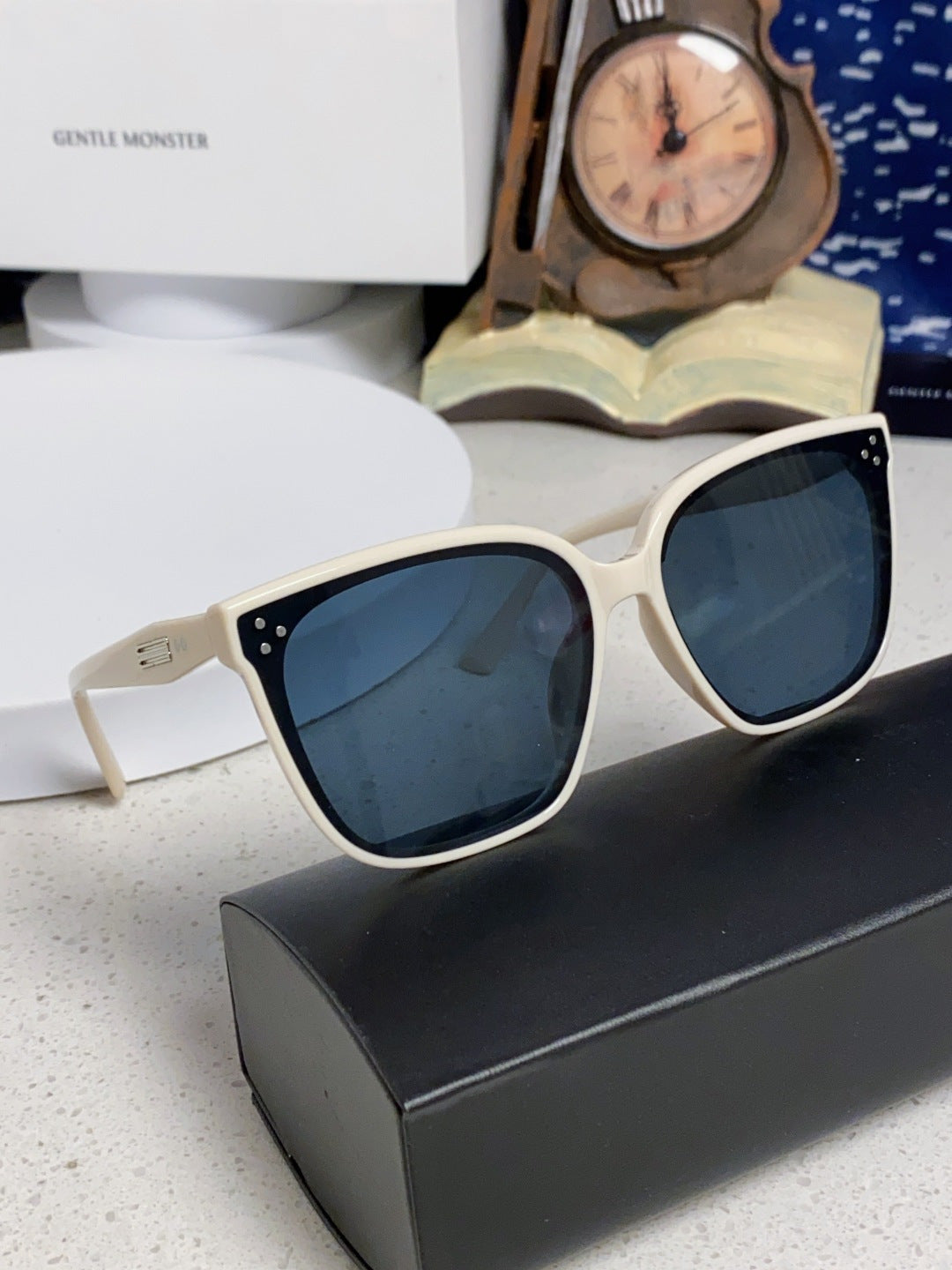 Gentle Monster PALETTE Fashion Black Lens Sunglasses for Men & Women - 399395 - detail image 10