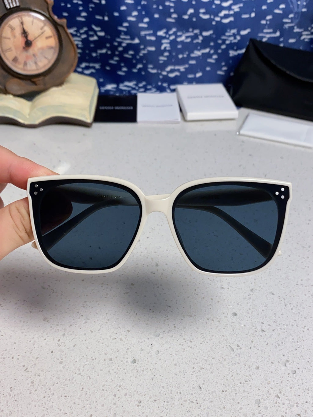 Gentle Monster PALETTE Fashion Black Lens Sunglasses for Men & Women - 399395 - detail image 4