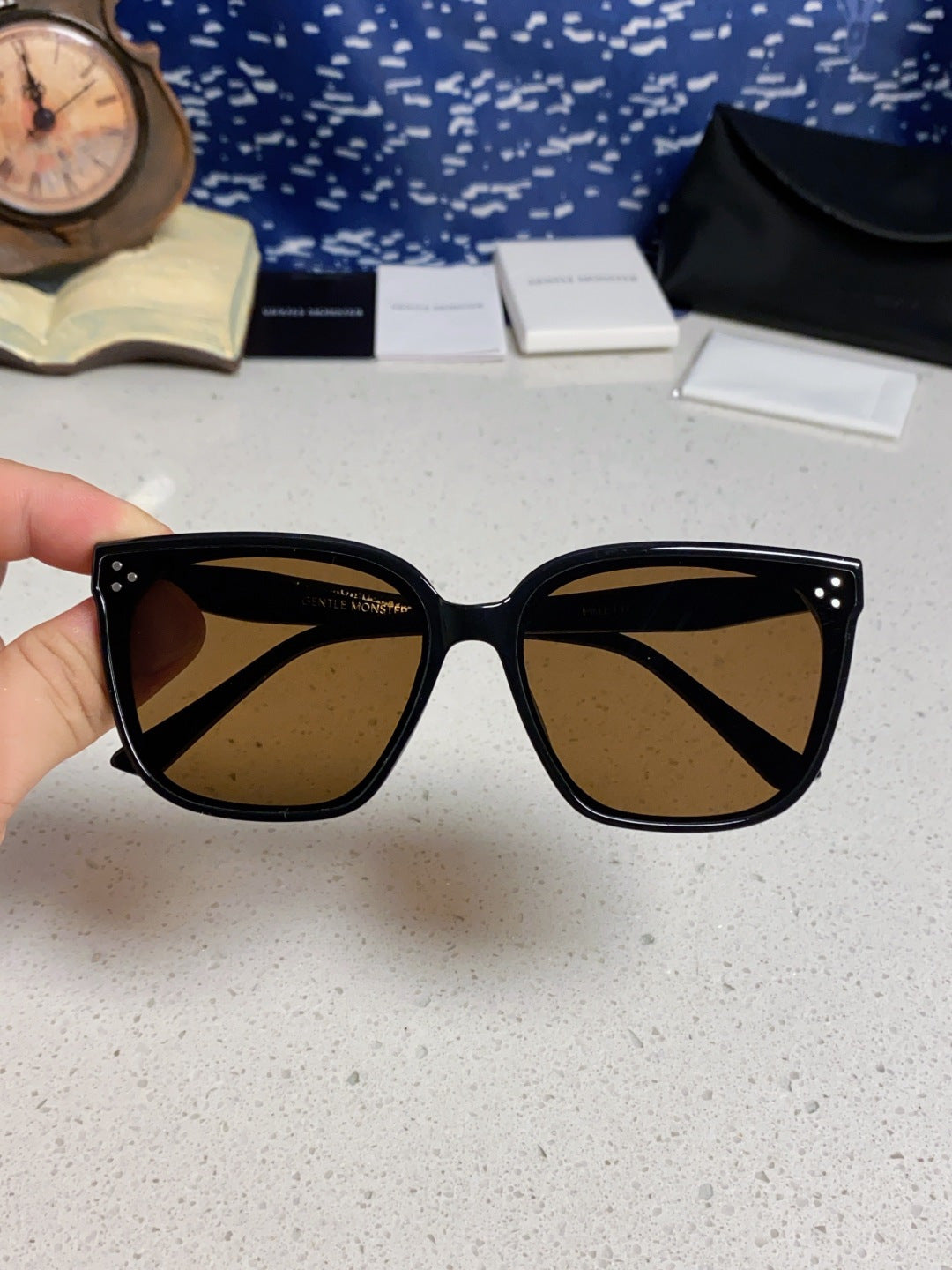 Gentle Monster PALETTE Fashion Black Lens Sunglasses for Men & Women - 399397 - detail image 4