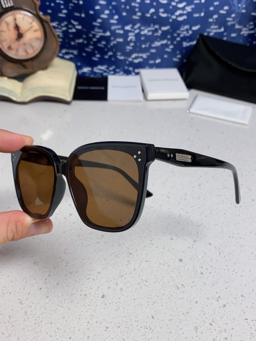 Gentle Monster PALETTE Fashion Black Lens Sunglasses for Men & Women - 399397 - detail image 6
