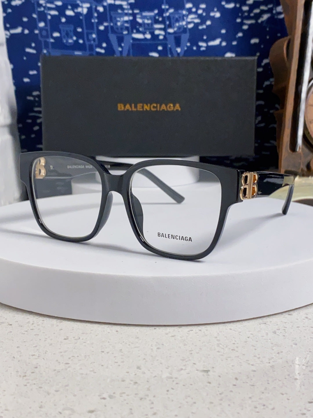 Balenciaga Folding Square Gold Lens Sunglasses for Men & Women - 449647 - detail image 2