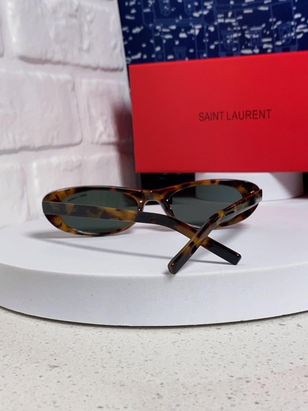 Saint Laurent SL557 Oval Black Lens Sunglasses for Men & Women - detail image 3