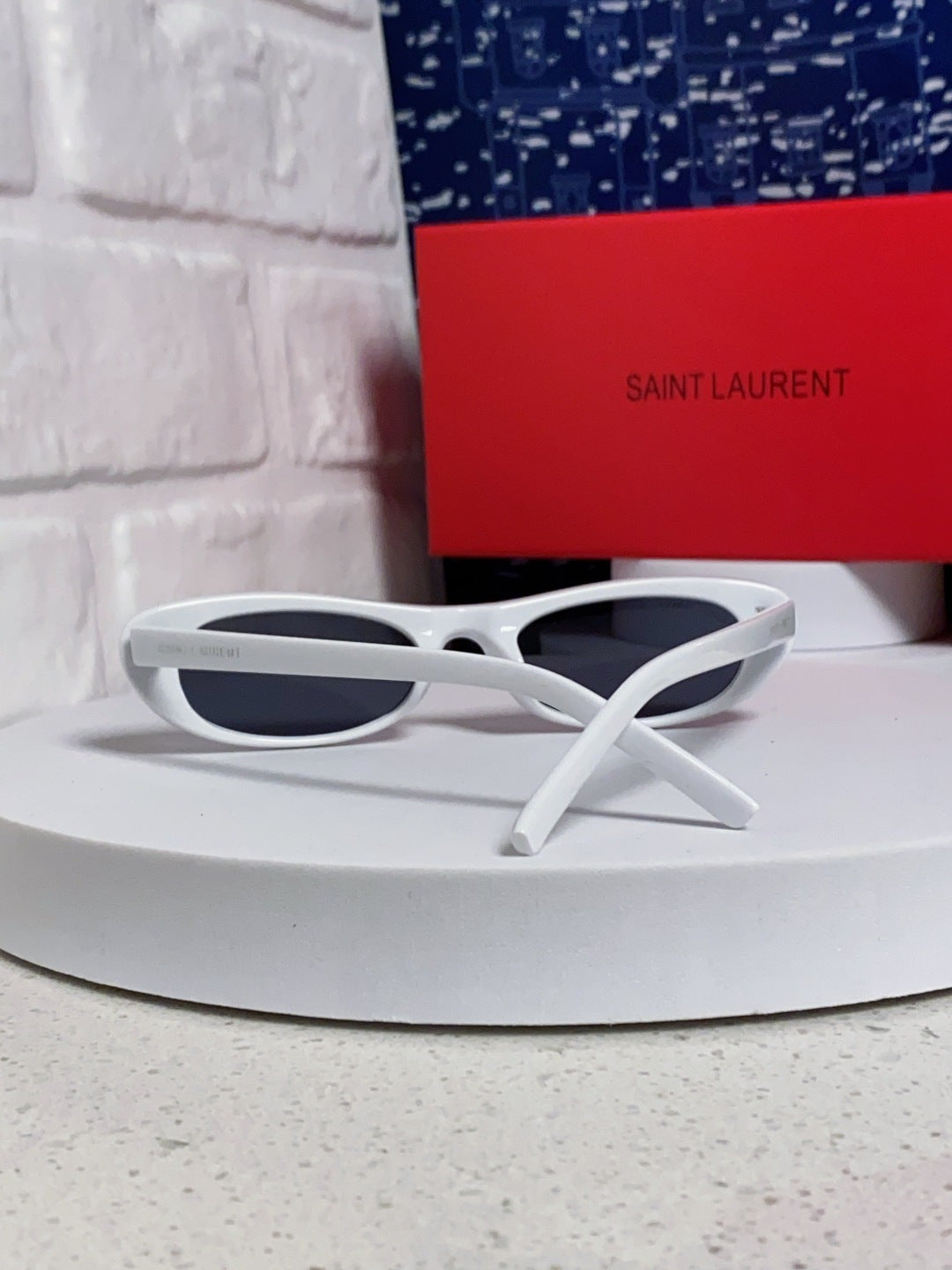 Saint Laurent SL557 Oval Silver Lens Sunglasses for Men & Women - detail image 3