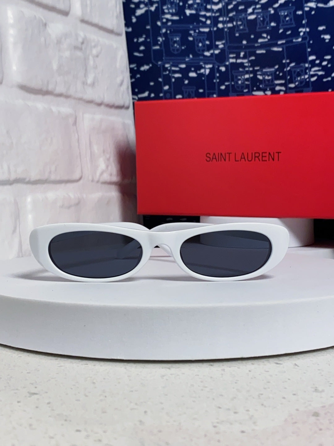 Saint Laurent SL557 Oval Silver Lens Sunglasses for Men & Women - detail image 2