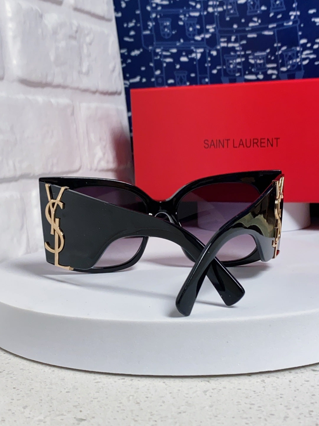 Saint Laurent Oversized Black Lens Sunglasses for Women - 449222 - detail image 3