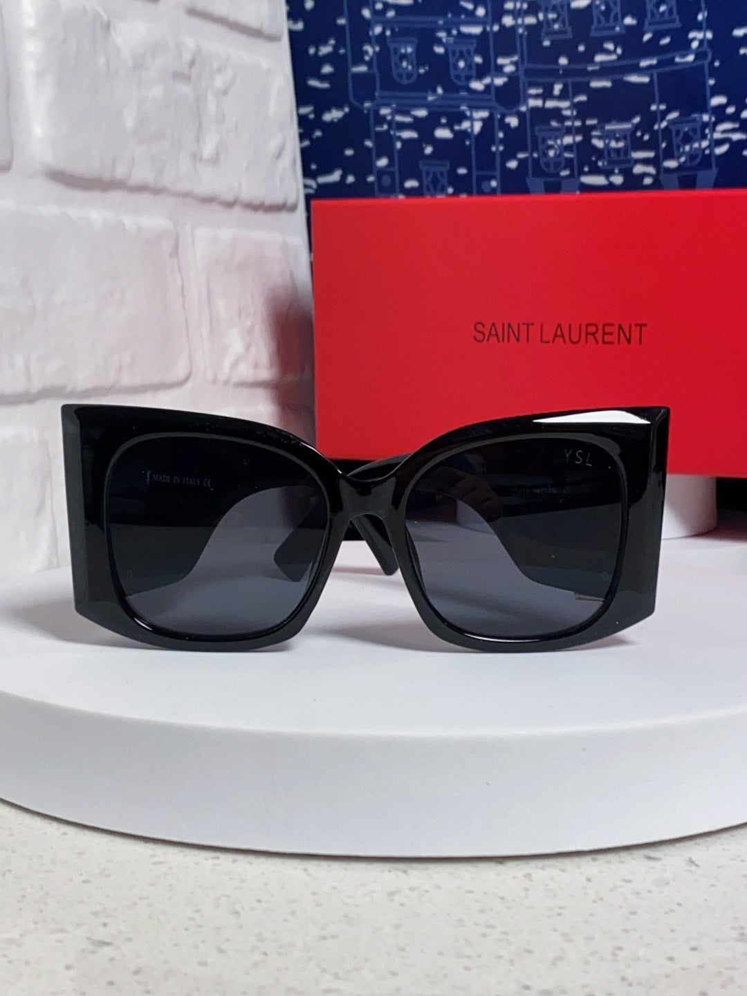 Saint Laurent Oversized Black Lens Sunglasses for Women - 449223 - detail image 2
