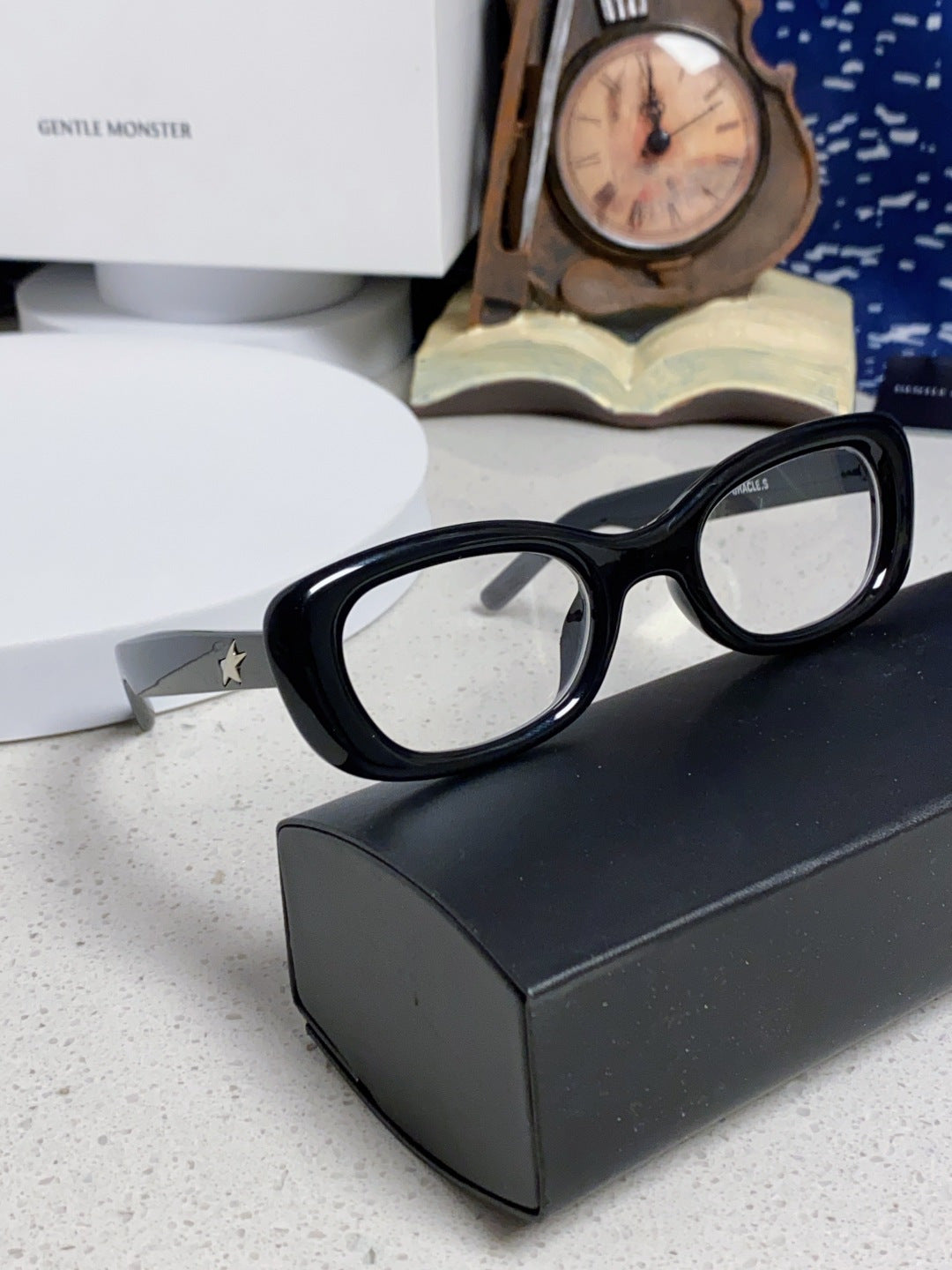 Gentle Monster ORACLE Cat-Eye Silver Lens Sunglasses for Women - 466354 - detail image 11