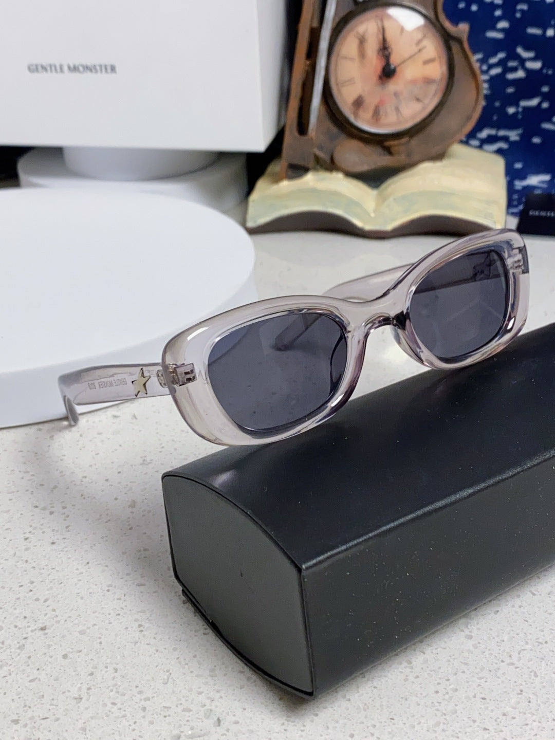 Gentle Monster ORACLE Cat-Eye Silver Lens Sunglasses for Women - detail image 10
