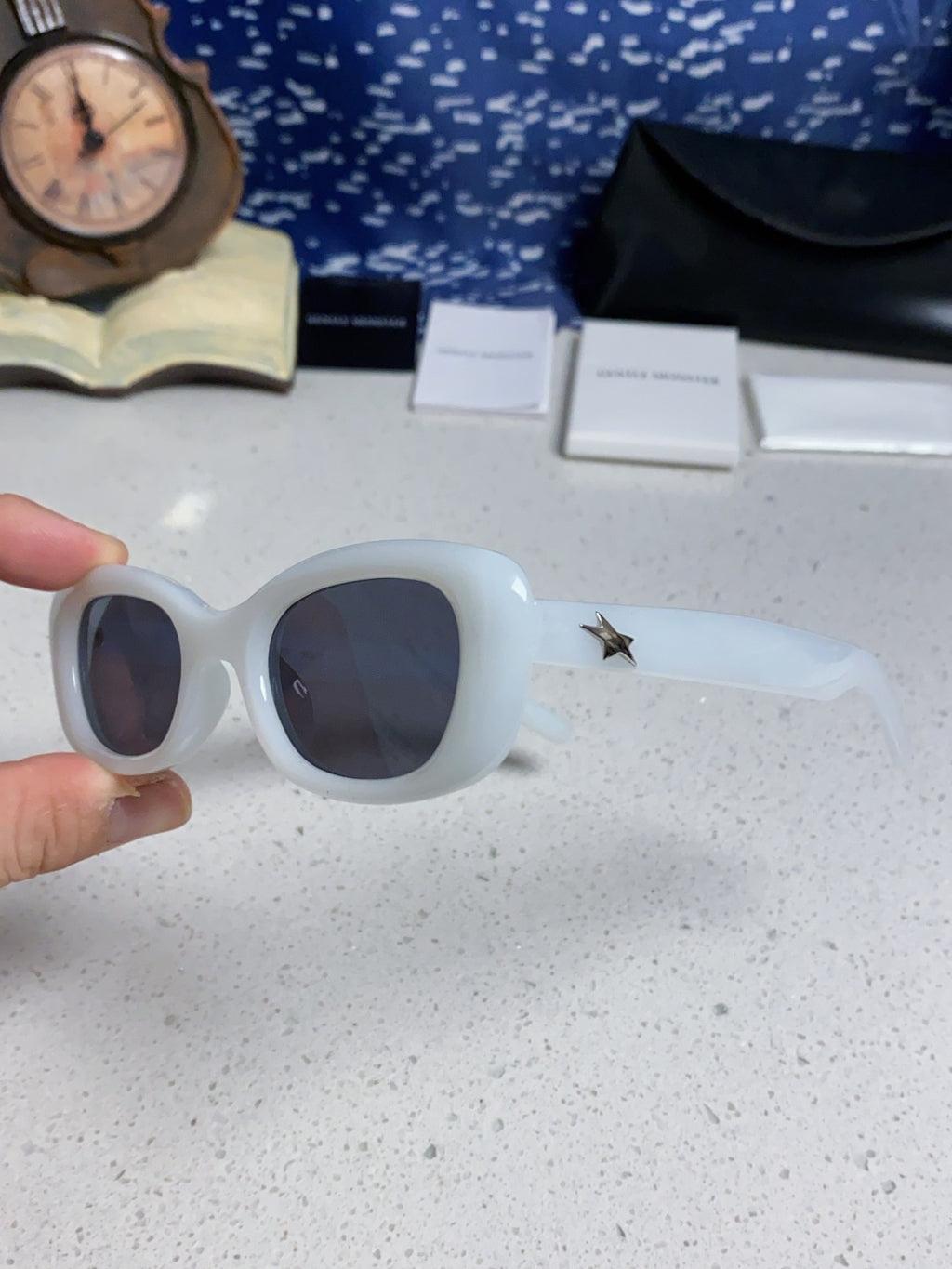 Gentle Monster ORACLE Cat-Eye Blue Lens Sunglasses for Women - detail image 6