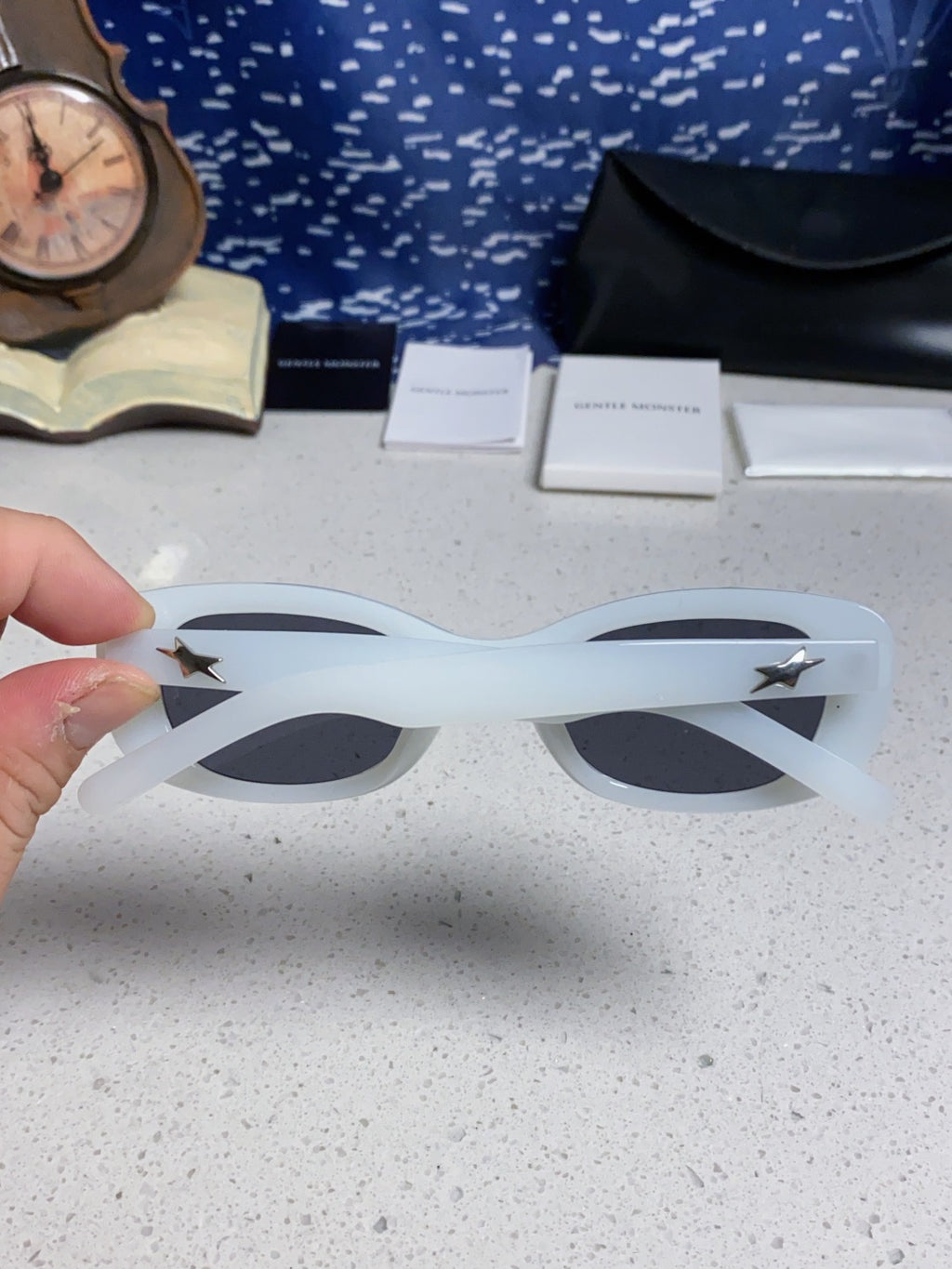 Gentle Monster ORACLE Cat-Eye Blue Lens Sunglasses for Women - detail image 5