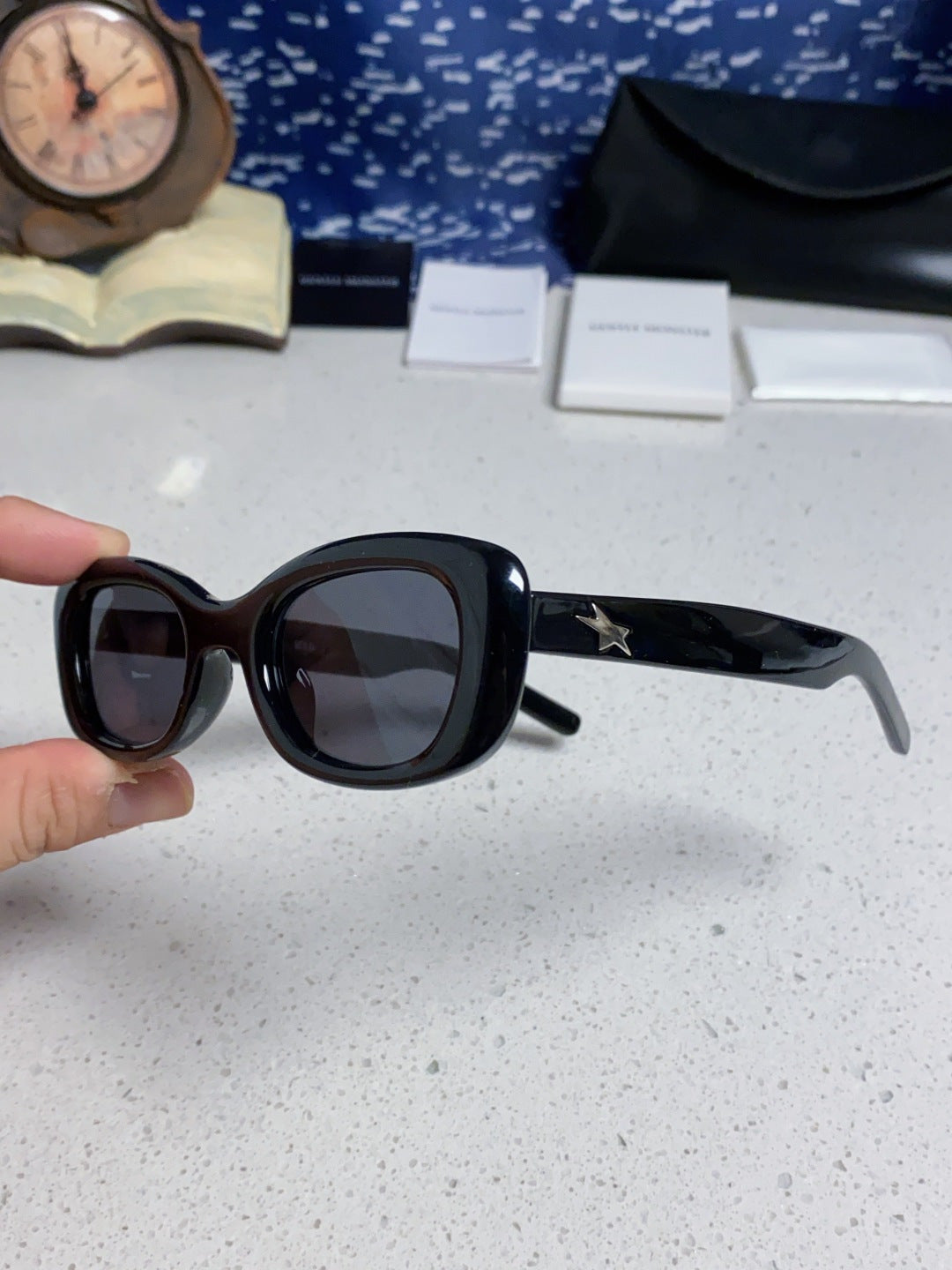 Gentle Monster ORACLE Cat-Eye Gold Lens Sunglasses for Women - detail image 6