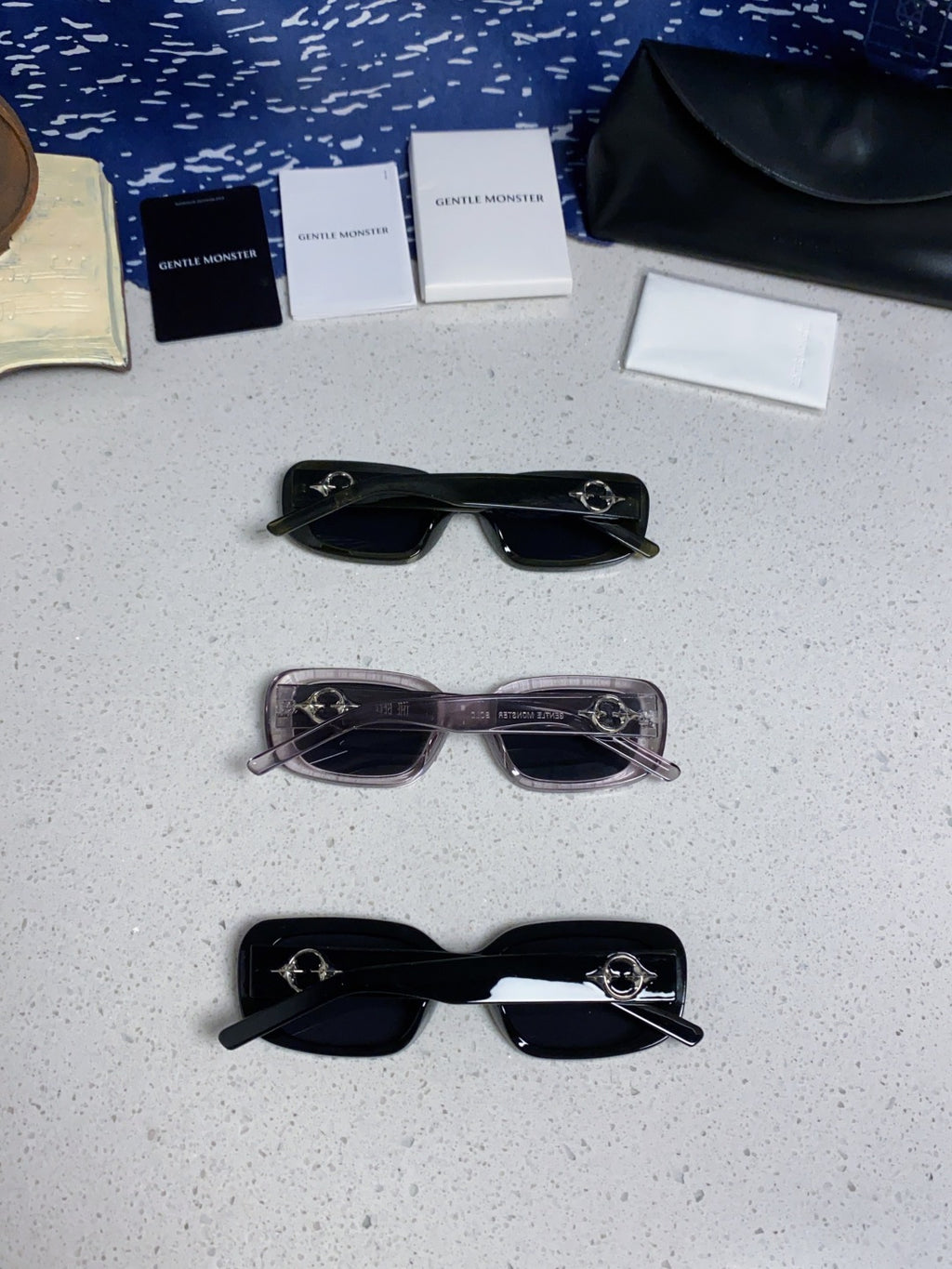 Gentle Monster THE Polarized Square Black Lens Sunglasses for Men & Women - detail image 11
